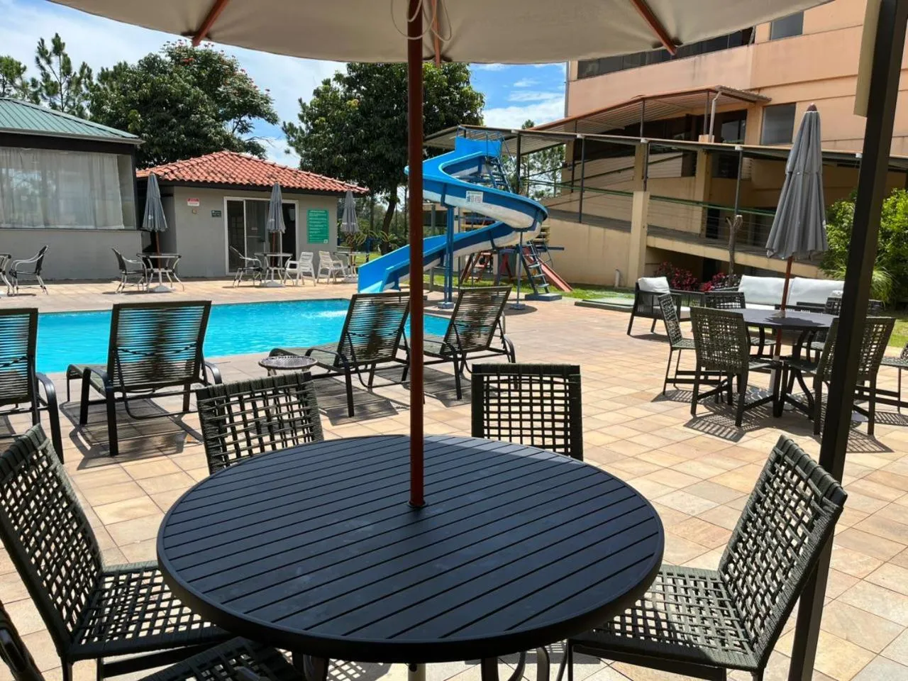 Swimming pool in Hotel Nacional Inn Sorocaba