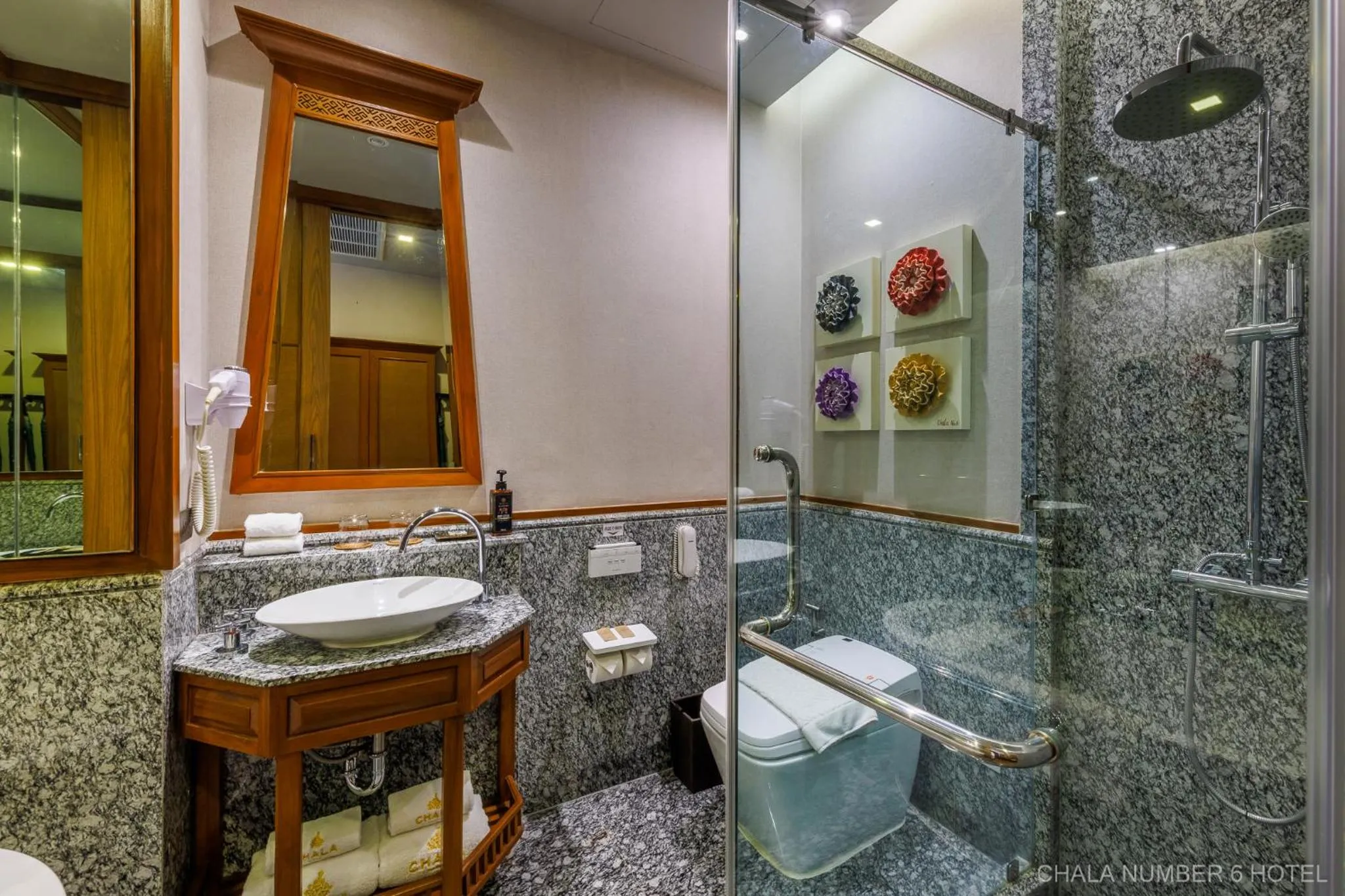 Bathroom in Chala Number6