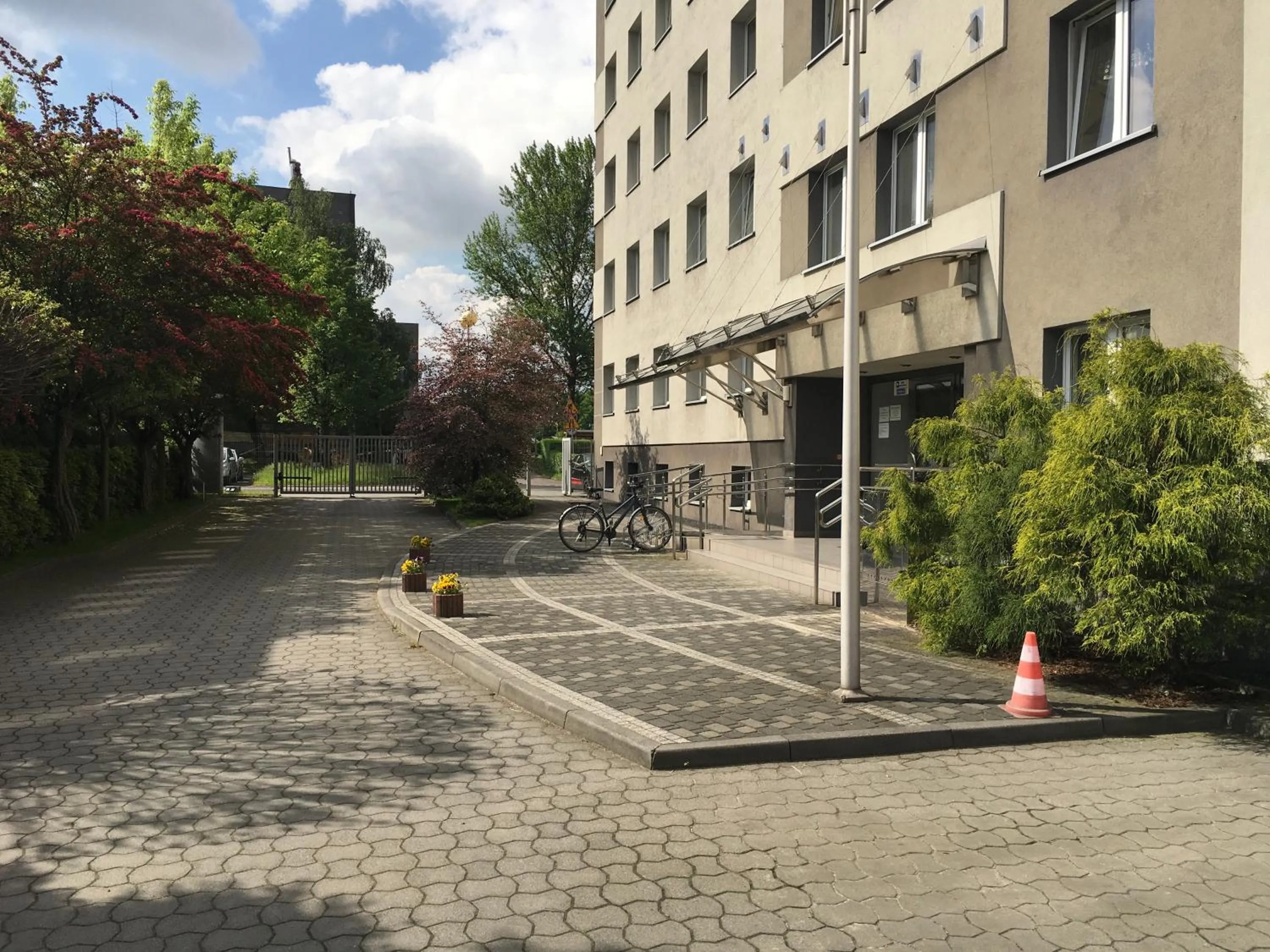 Facade/entrance in Gosciniec Tombor