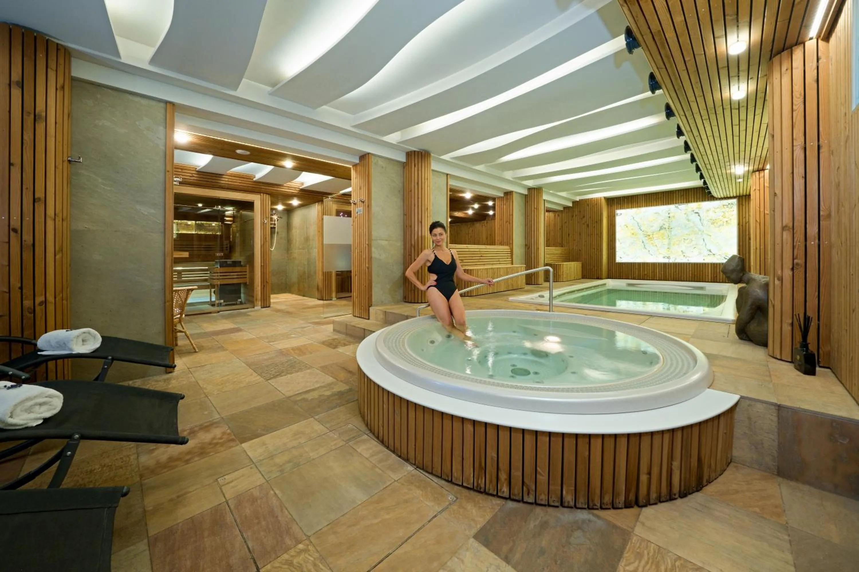 Swimming pool in Hotel Bartoš