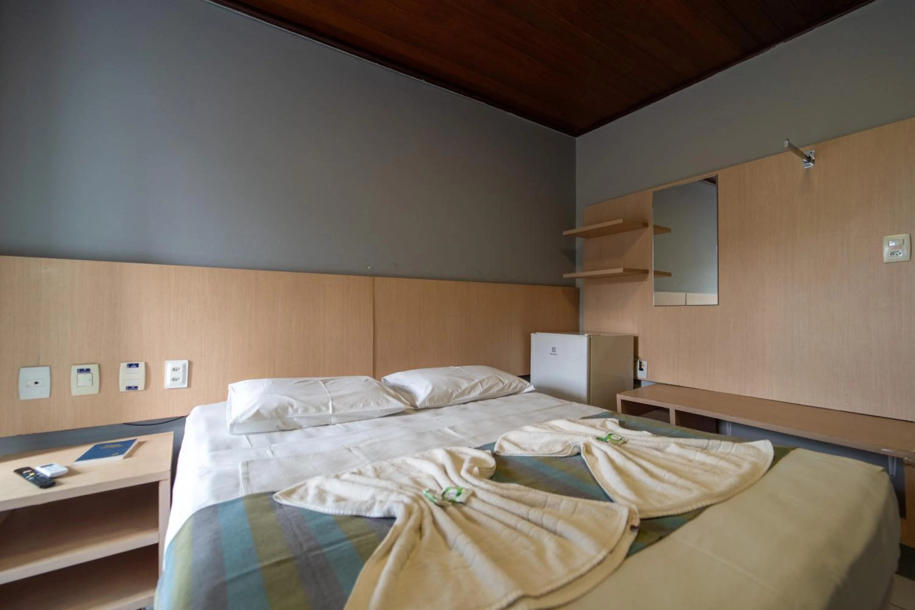 Bed in Lagoa Park Hotel