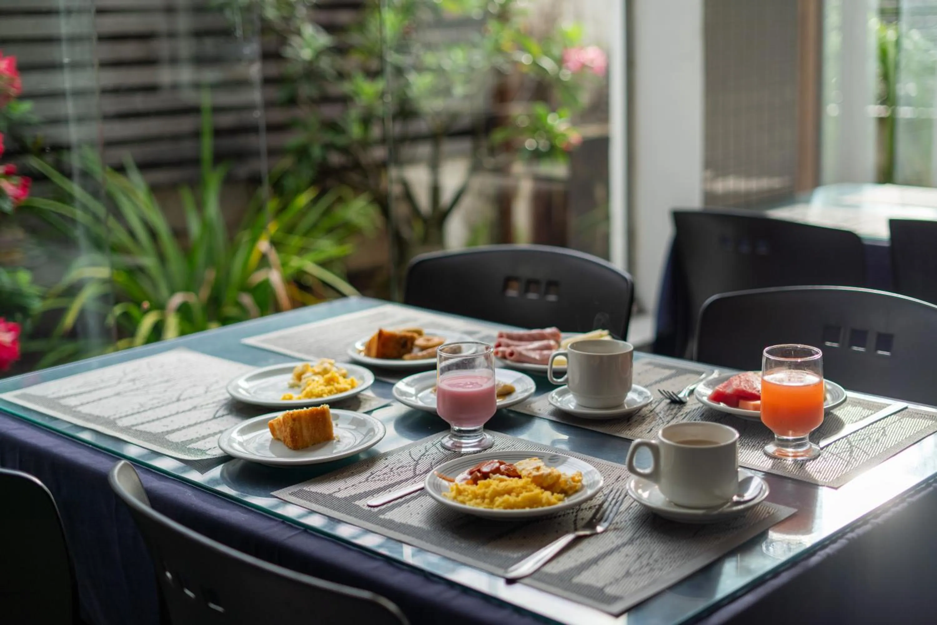 Breakfast in Lagoa Park Hotel