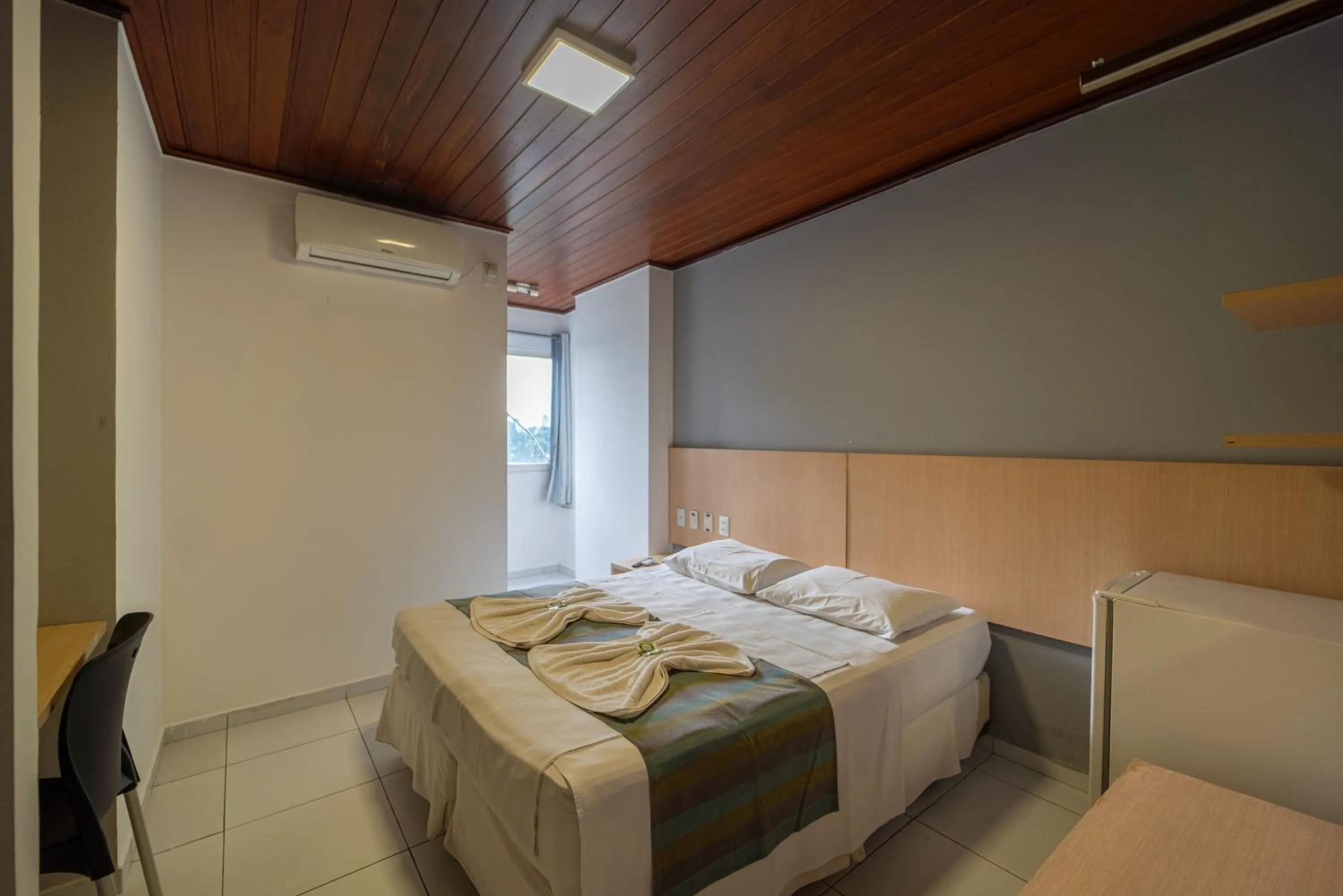 Bed in Lagoa Park Hotel