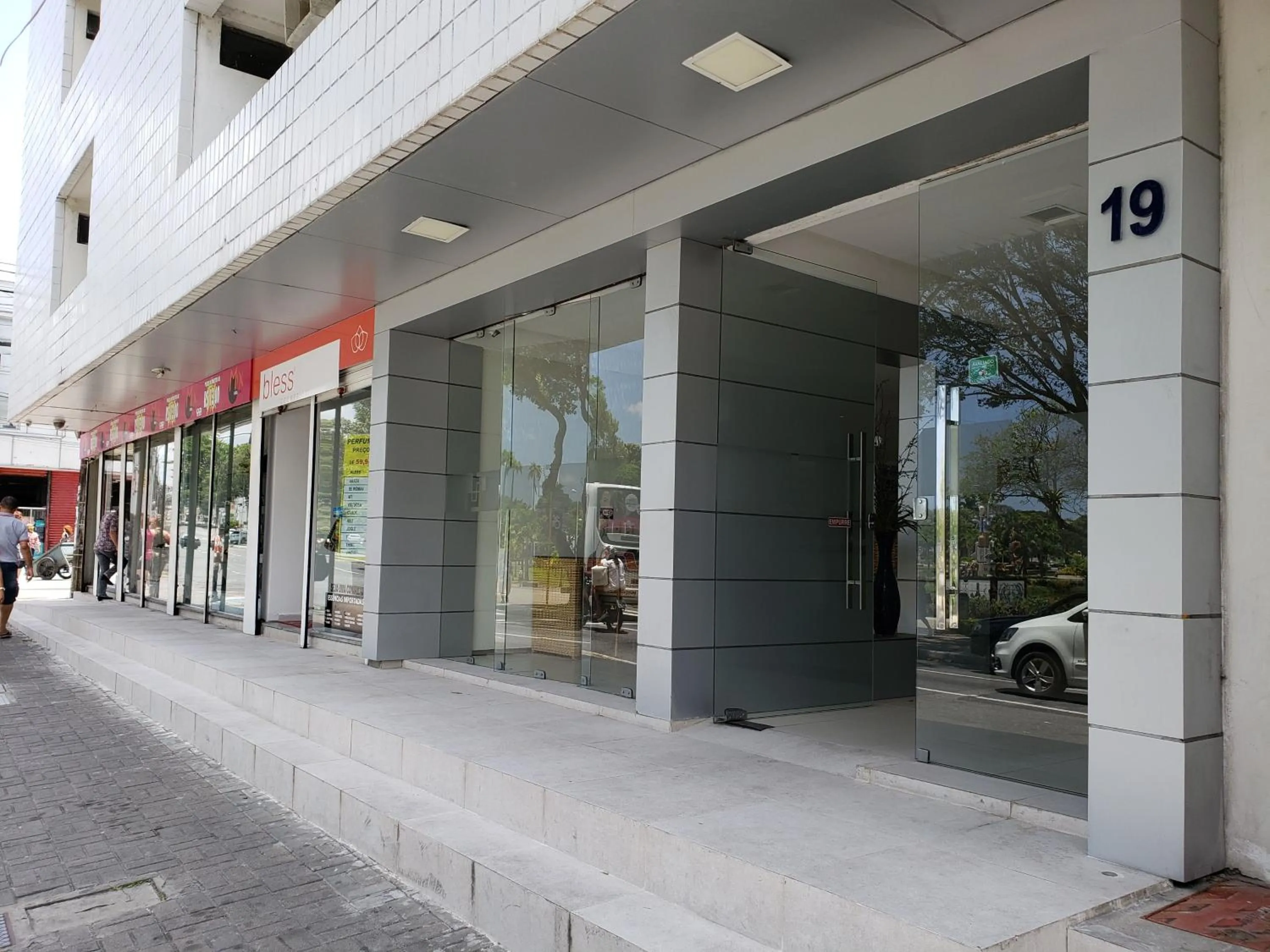 Property building in Lagoa Park Hotel