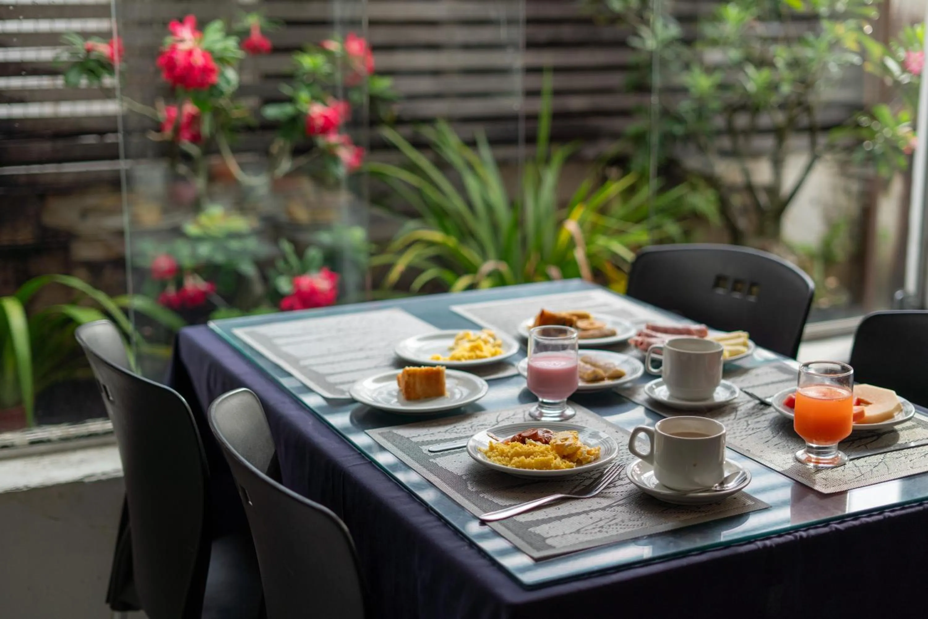 Breakfast in Lagoa Park Hotel