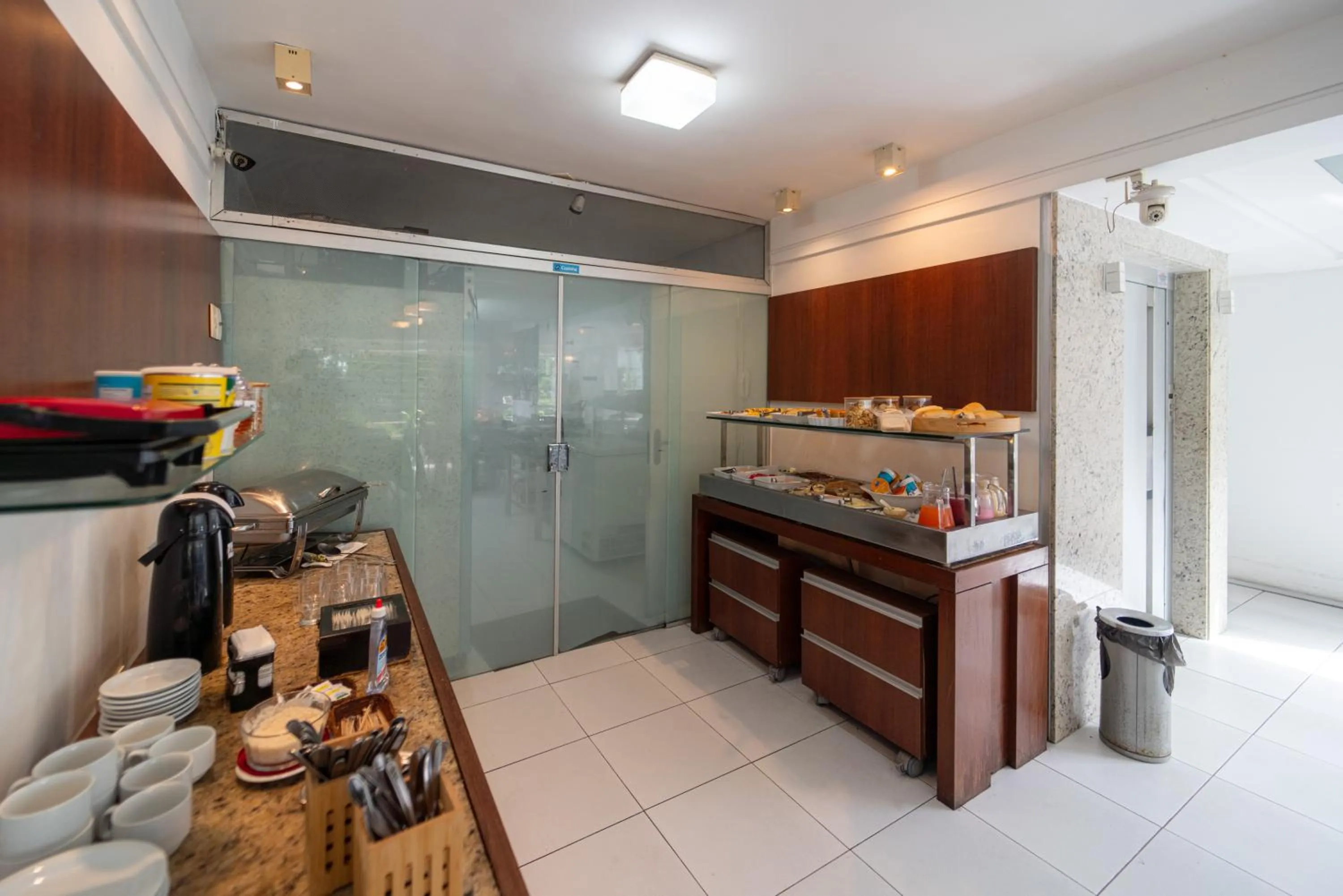 Breakfast in Lagoa Park Hotel