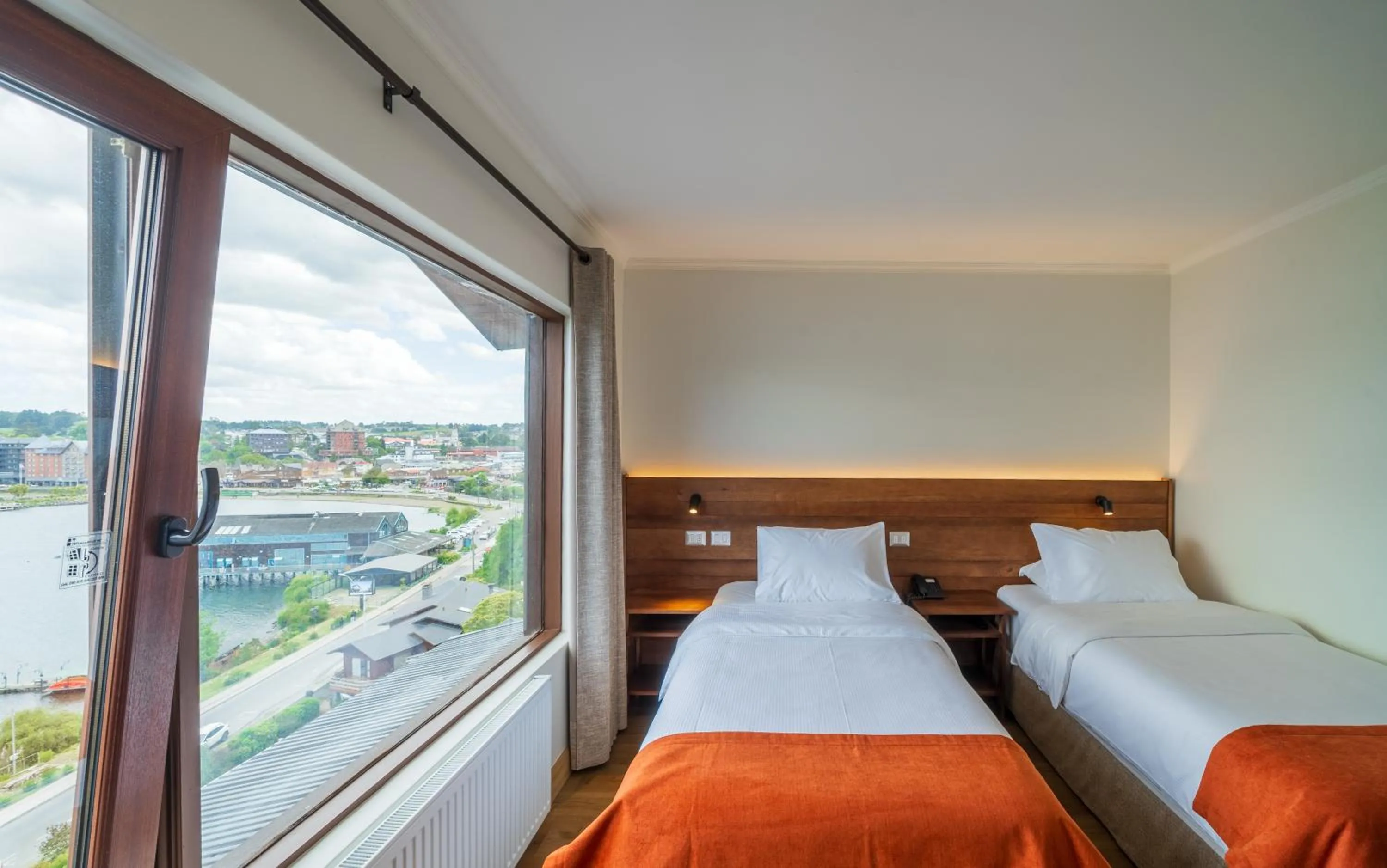 Bed in Hotel Cabaña Del Lago Puerto Varas