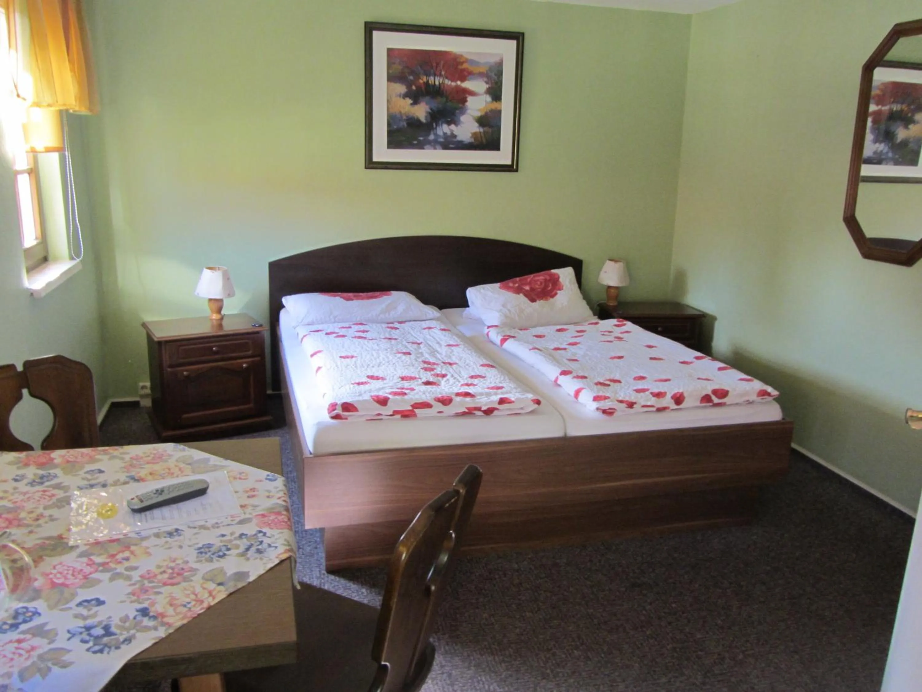 Photo of the whole room in Gasthaus & Hotel Zur Linde