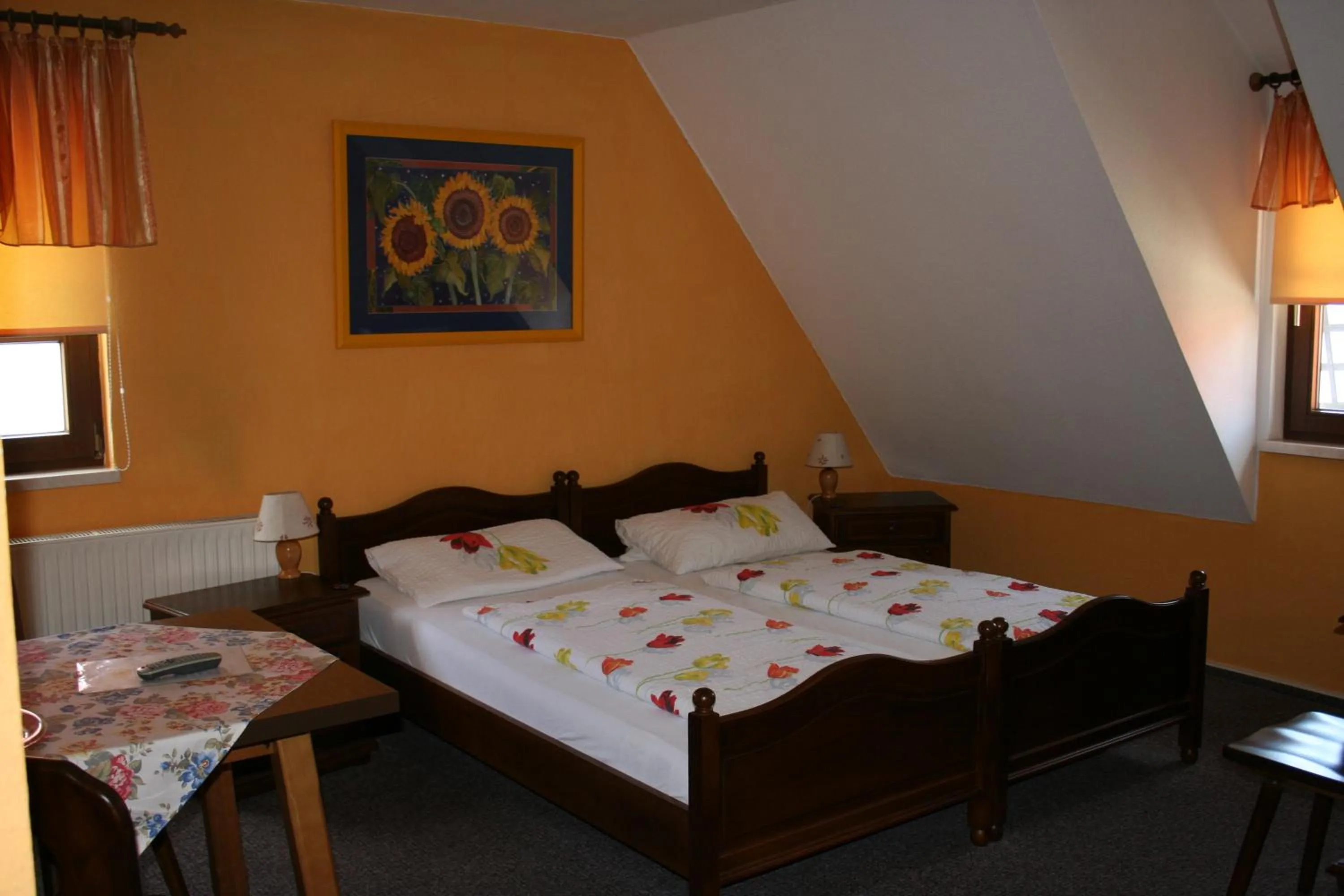 Photo of the whole room in Gasthaus & Hotel Zur Linde
