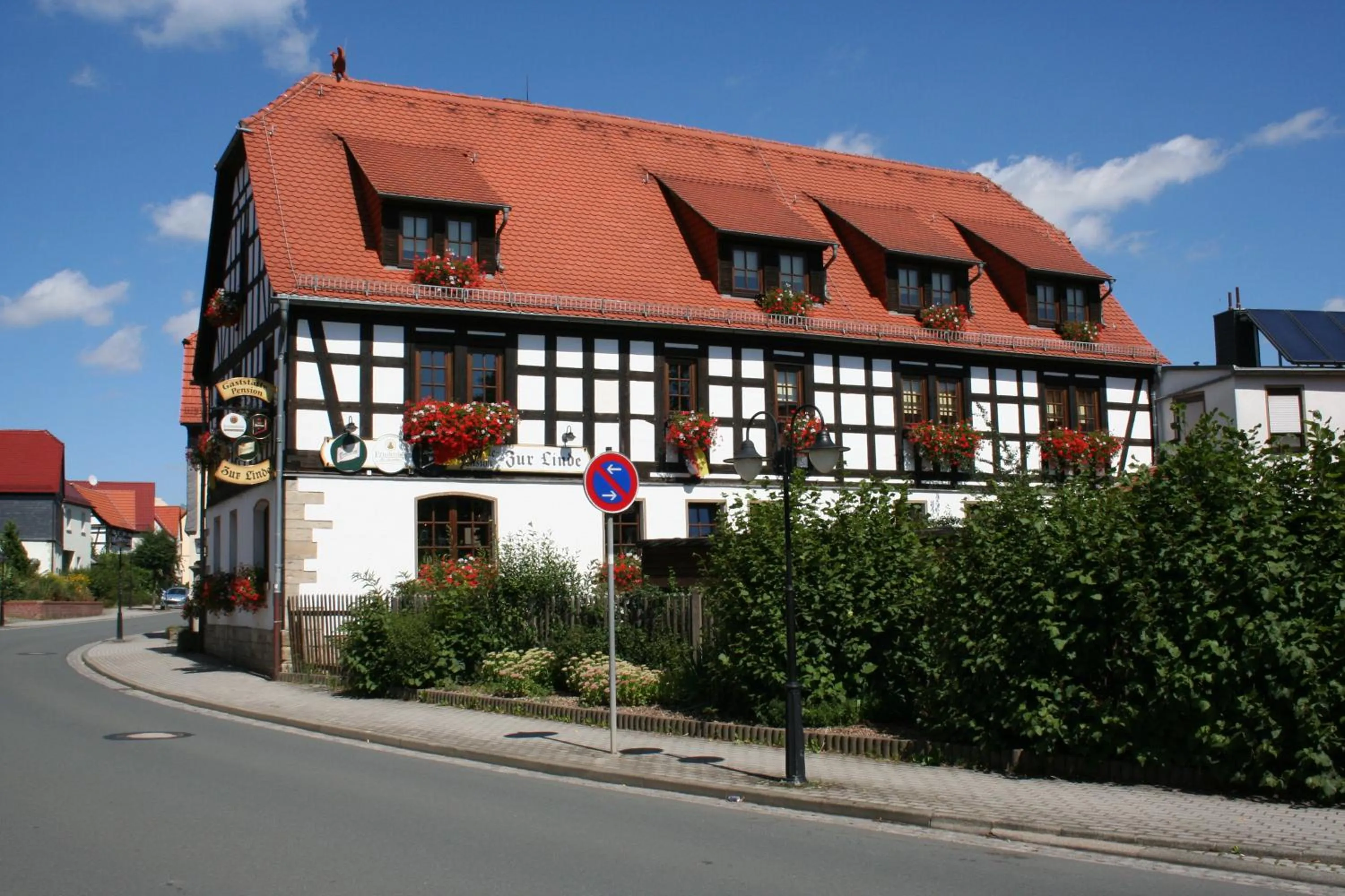 Property building in Gasthaus & Hotel Zur Linde