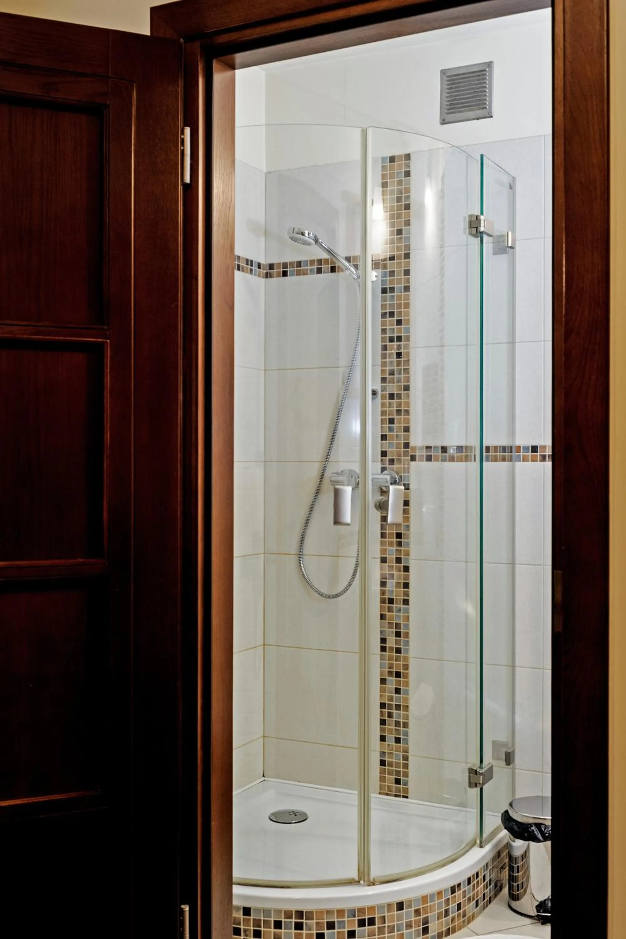 Bathroom in Szucha Apartments