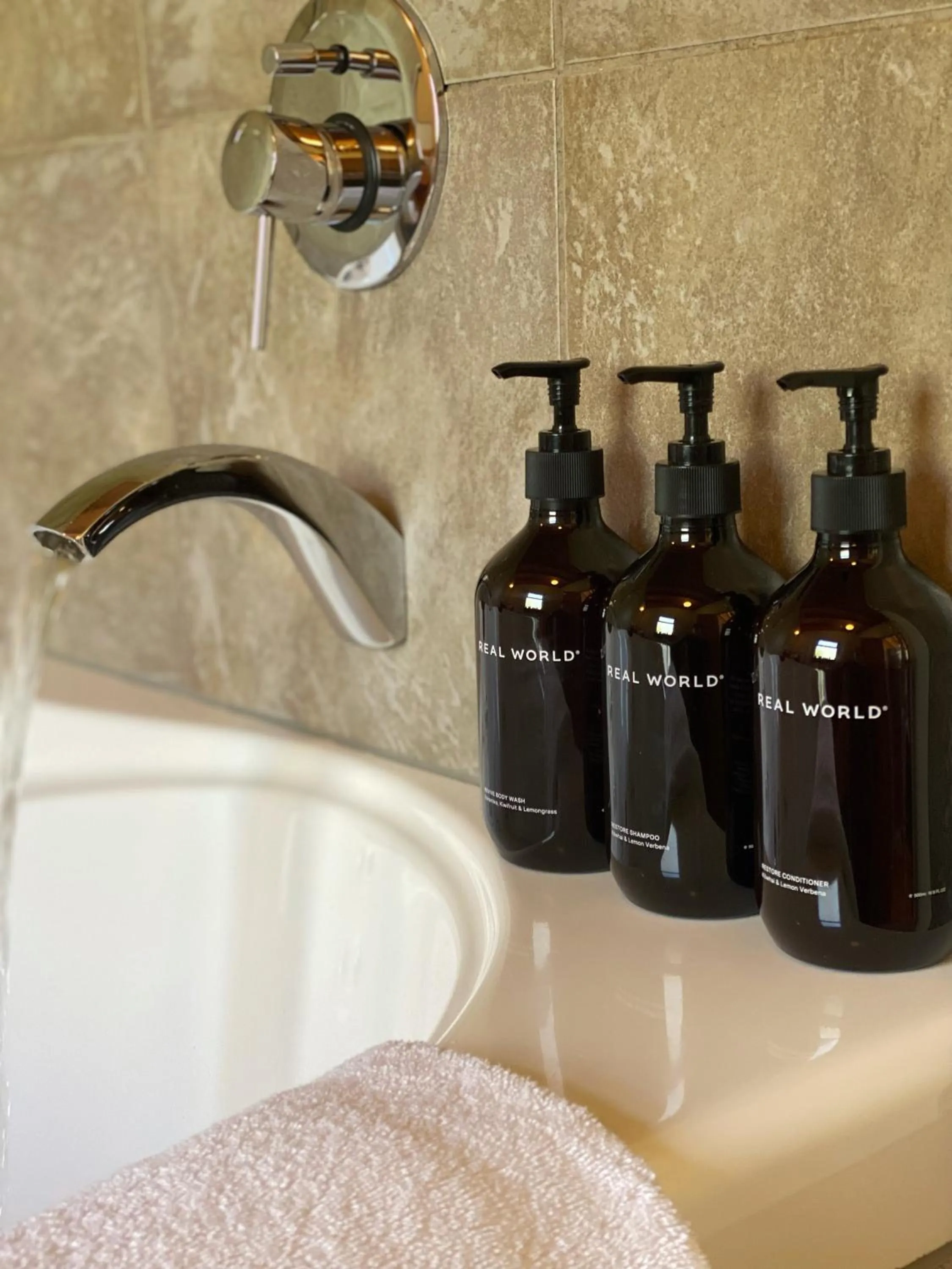 Adrift In Golden Bay- Absolute Beachfront Villas