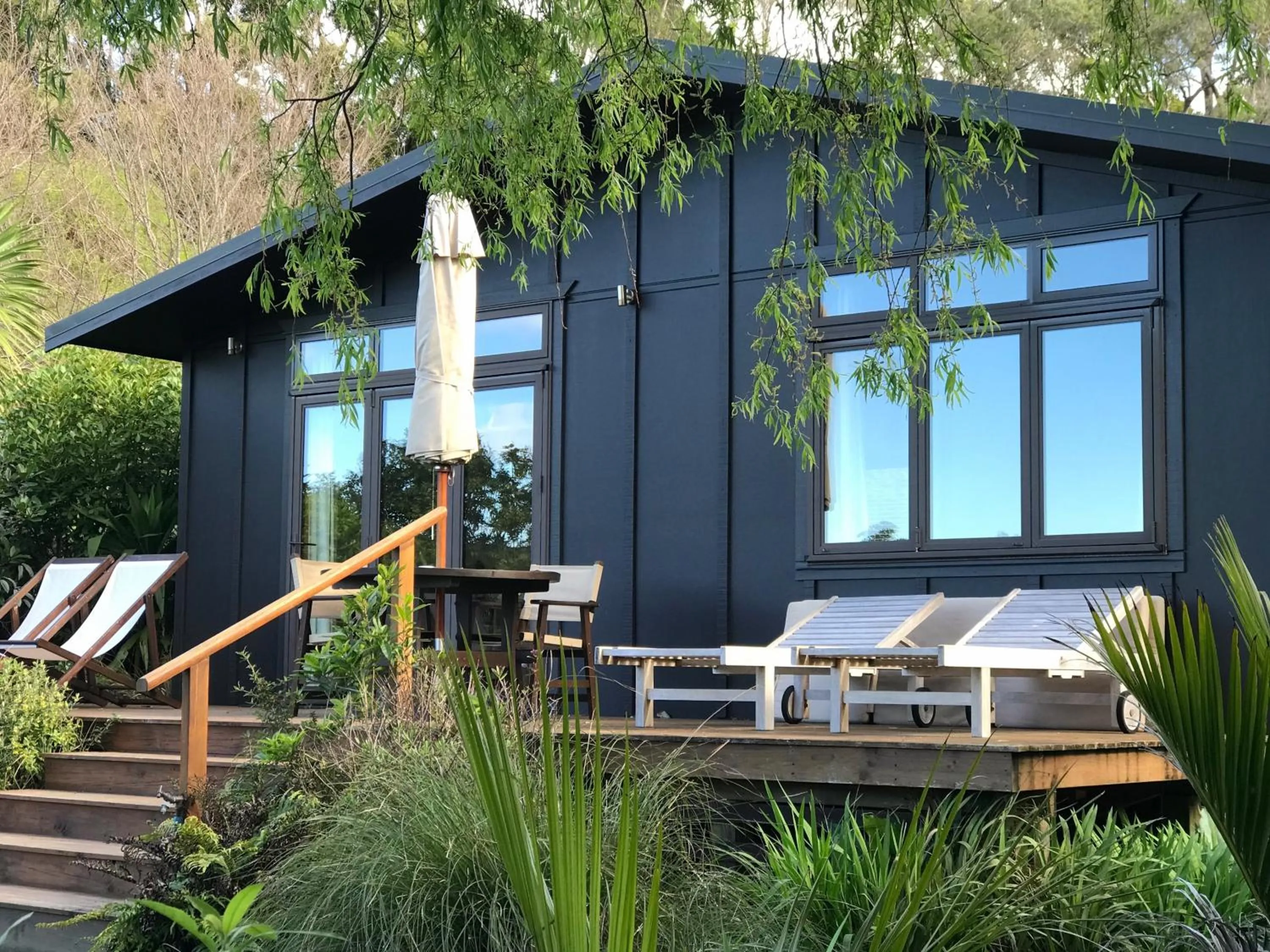 Adrift In Golden Bay- Absolute Beachfront Villas