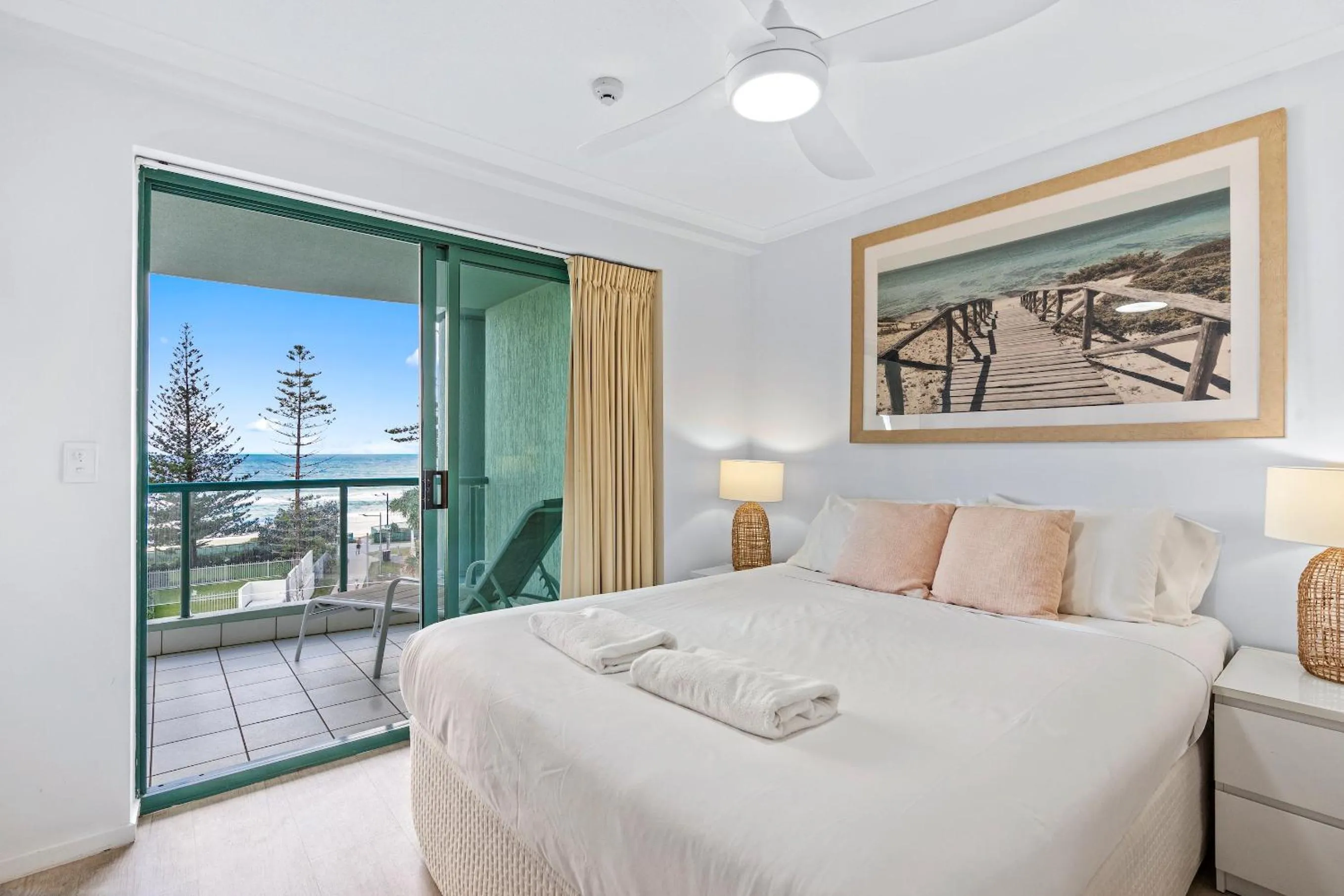 Bed in Emerald Sands Holiday Apartments