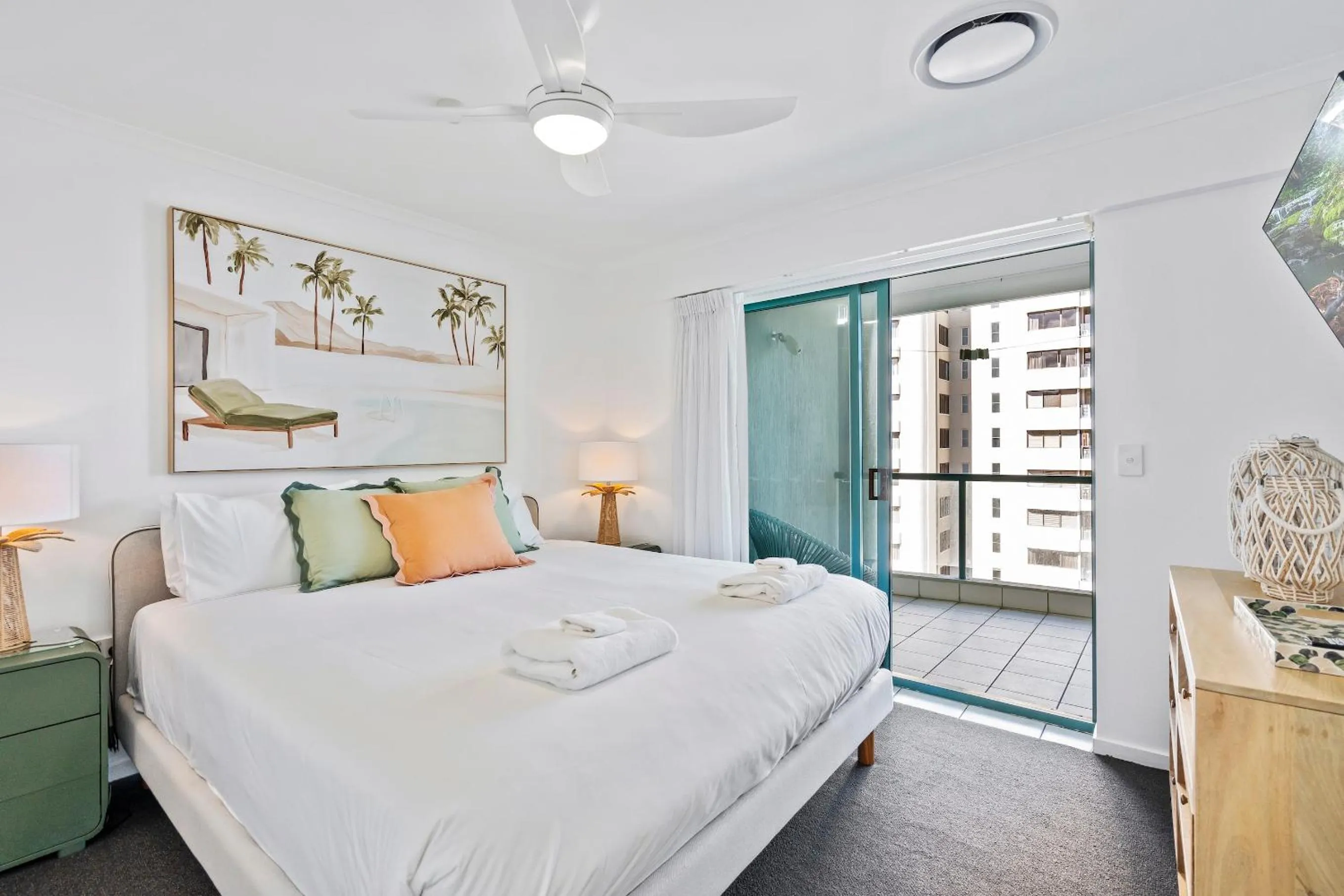 Bed in Emerald Sands Holiday Apartments