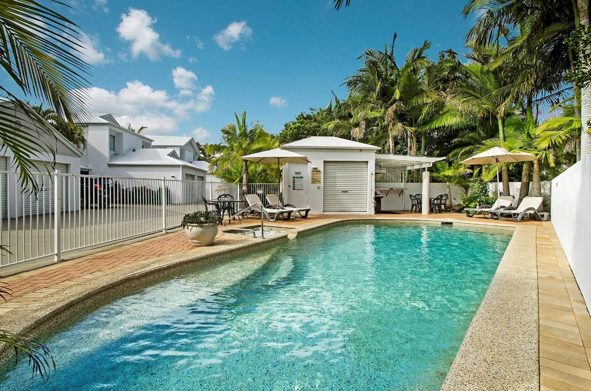 Swimming pool in Portside Noosa Waters