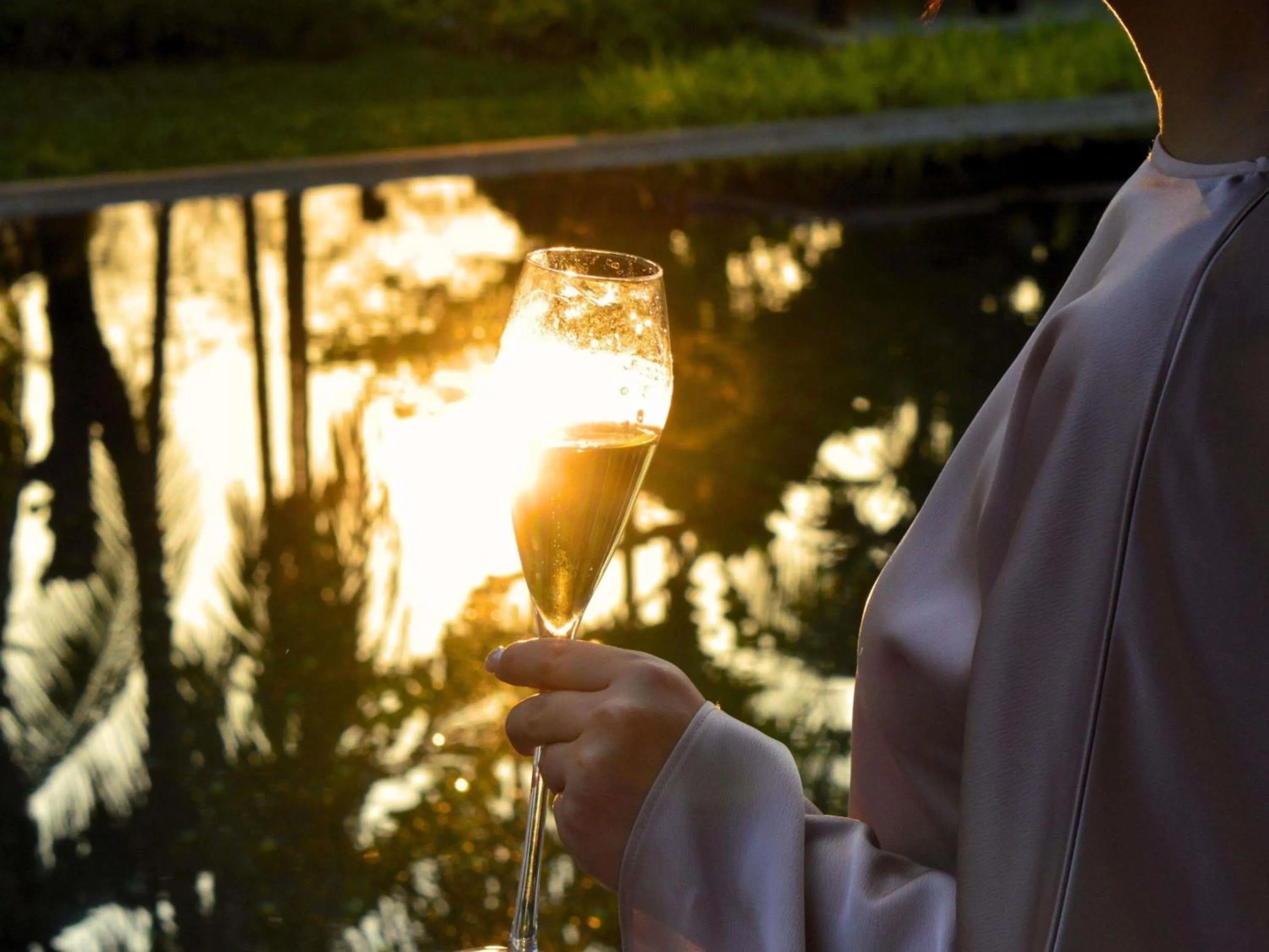 Lounge or bar in Sofitel Luang Prabang