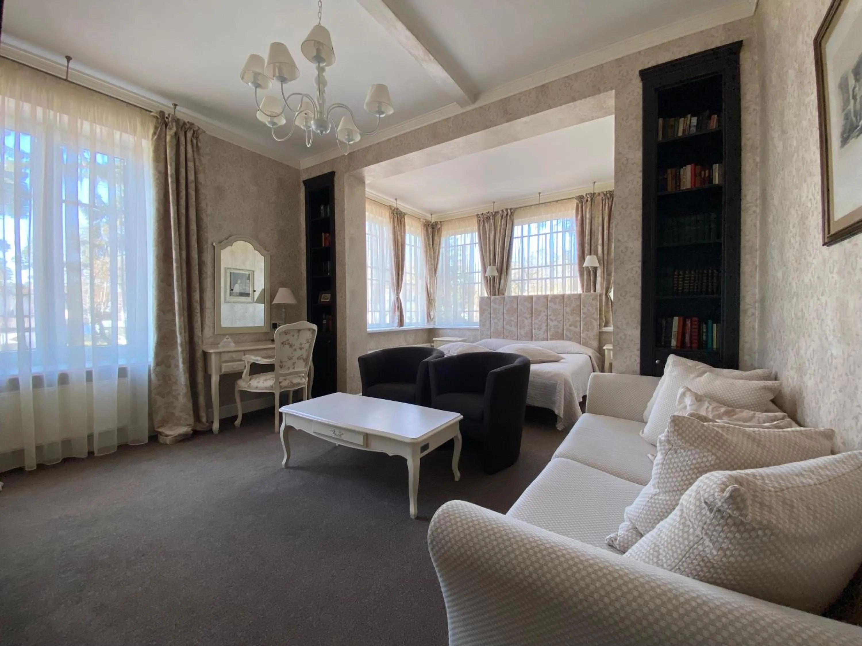 Photo of the whole room in Villa Joma