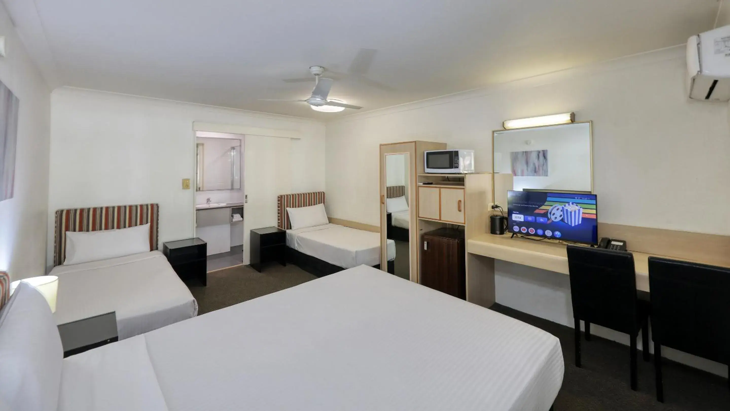 Quadruple Room in Best Western Cattle City Motor Inn Quadruple Room in Best Western Cattle City Motor Inn