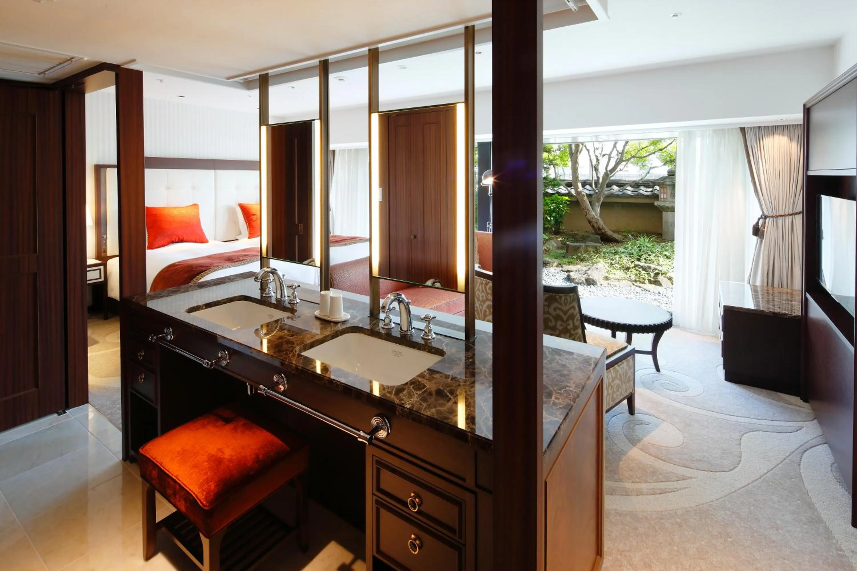 Decorative detail, Bed in Kyoto Century Hotel