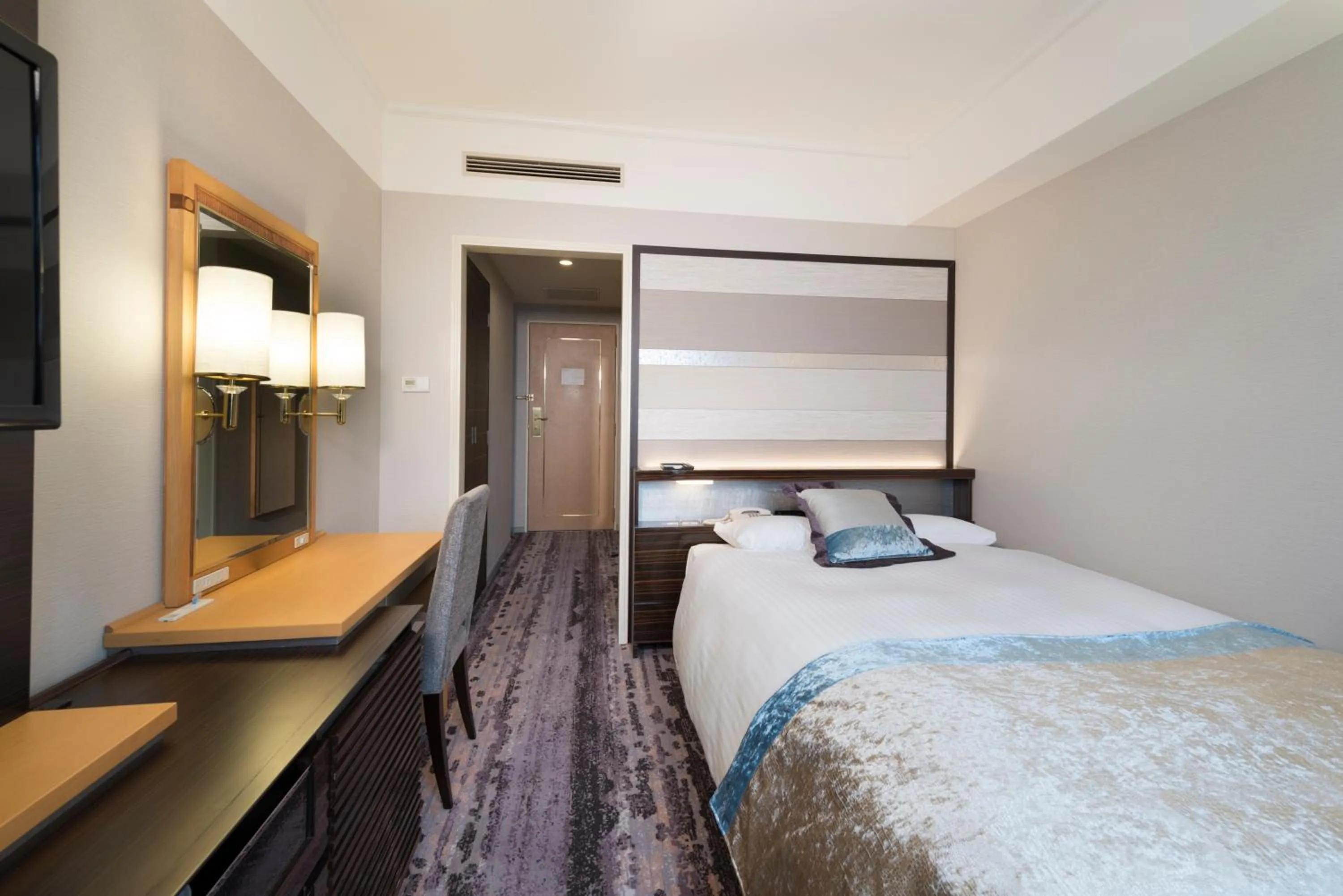 Photo of the whole room, Bed in Hotel Granvia Okayama