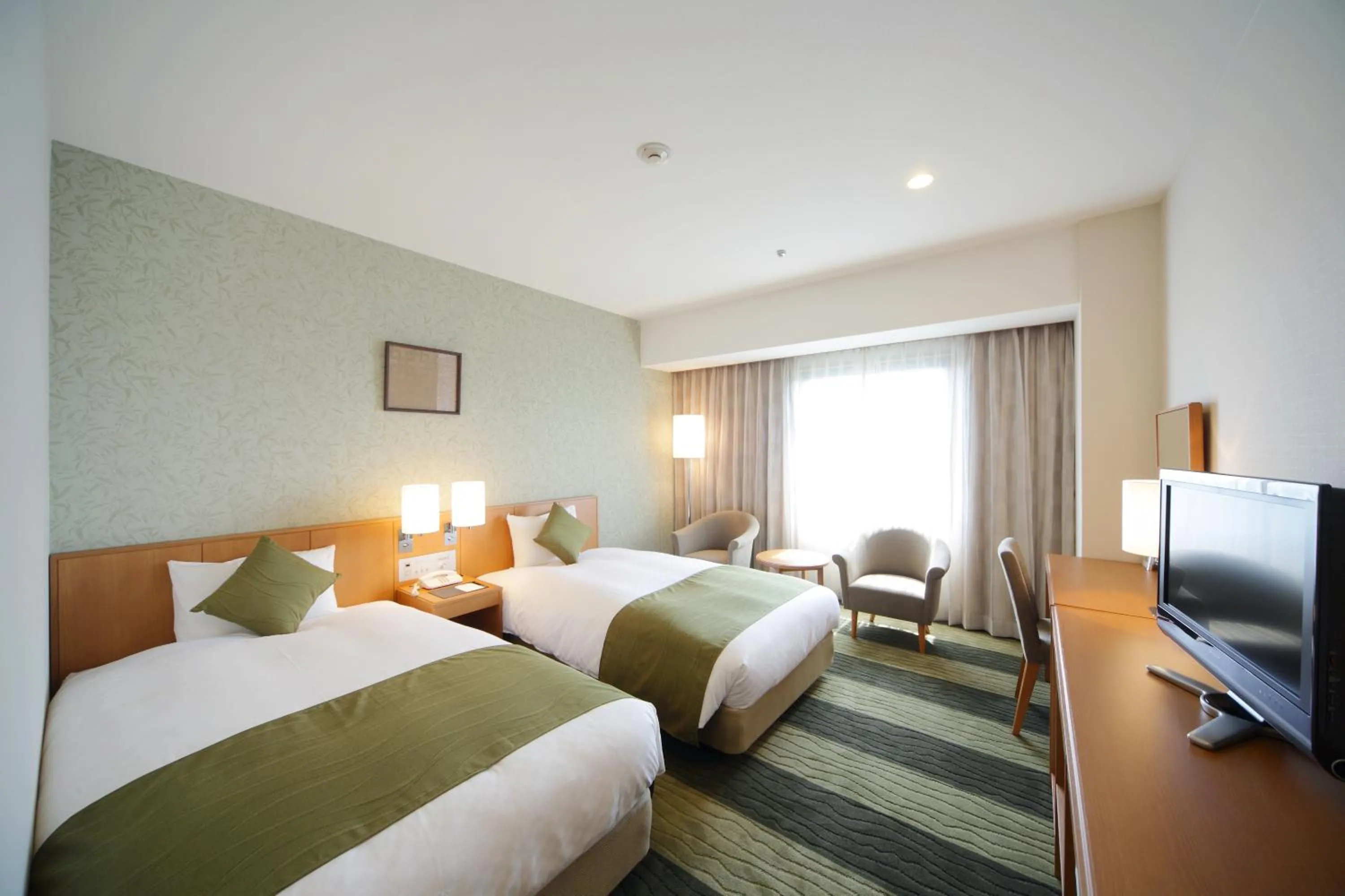 Photo of the whole room, Bed in Hotel Granvia Wakayama