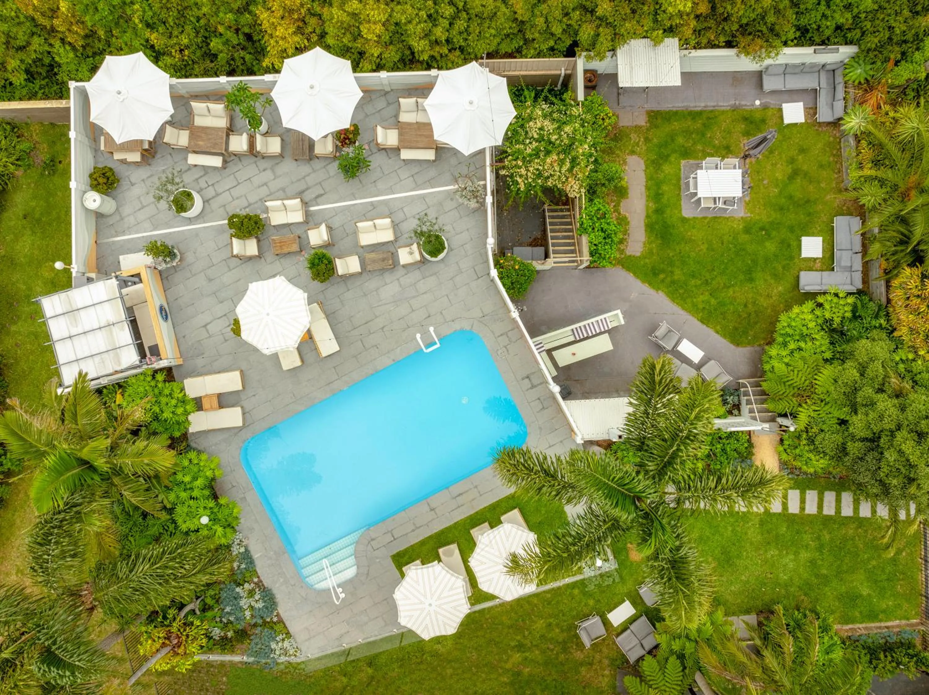 Property building in South Seas Motel