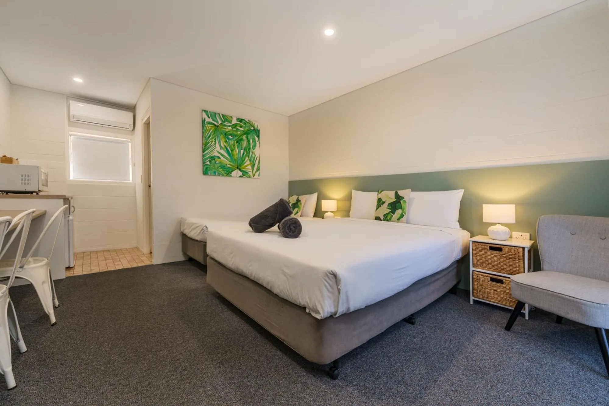 Bed in South Seas Motel