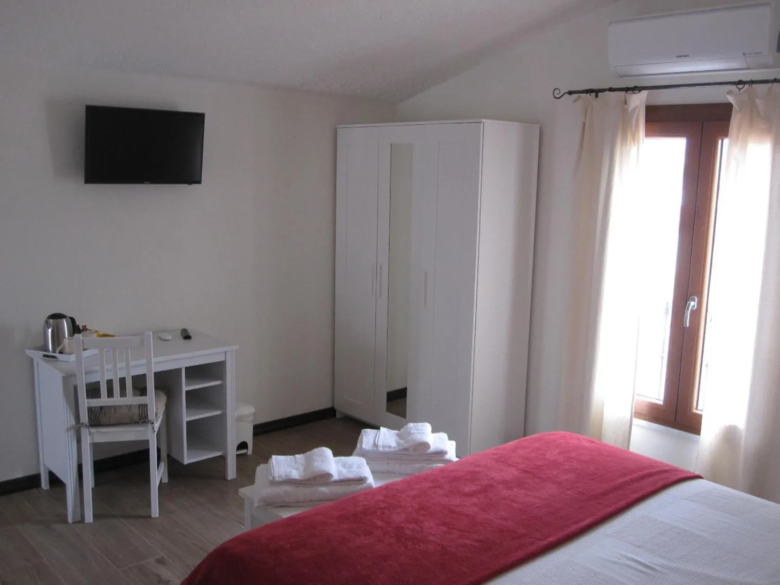 TV and multimedia, Bed in Bomarosa B&B