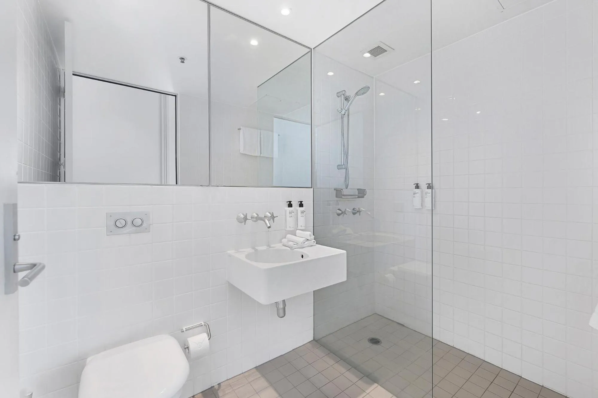 Bathroom in ULTIQA Air On Broadbeach