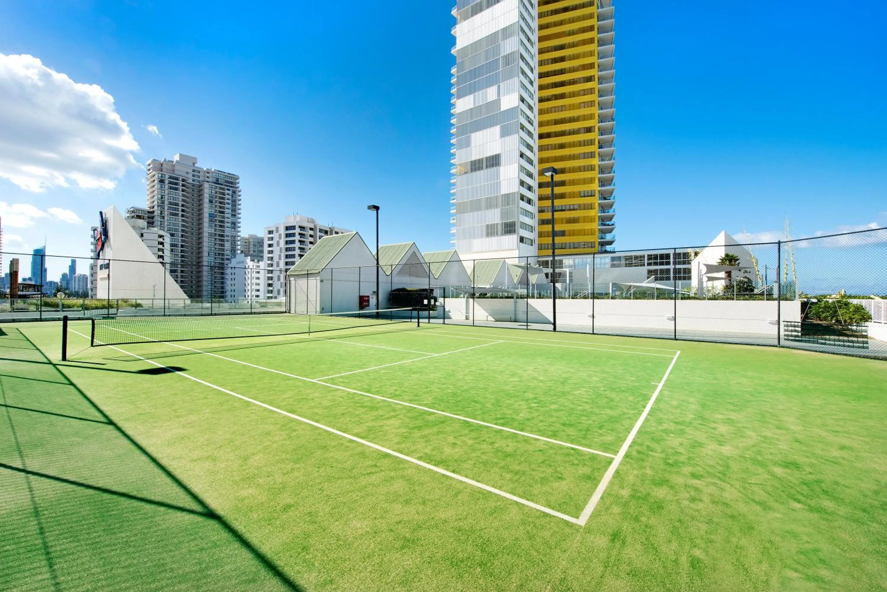 Tennis court in ULTIQA Air On Broadbeach
