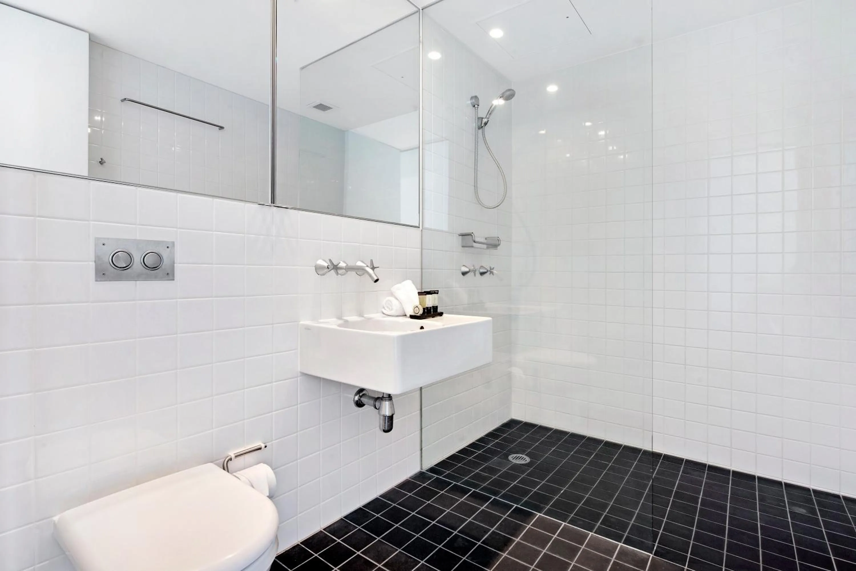 Bathroom in ULTIQA Air On Broadbeach