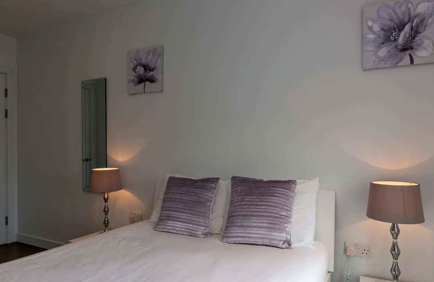 Bedroom, Bed in Deluxe Central London Apartment