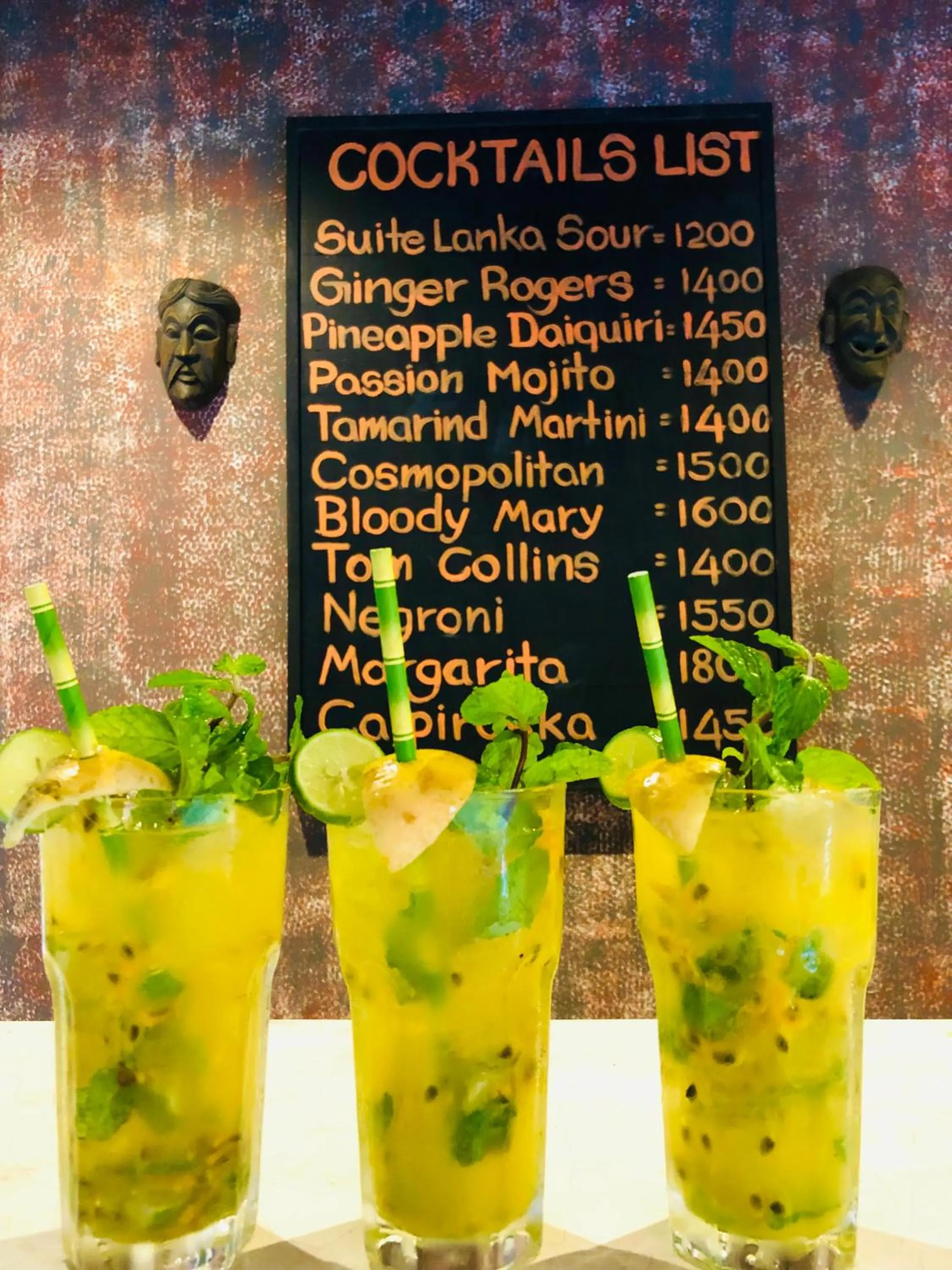 Lounge or bar in Suite Lanka