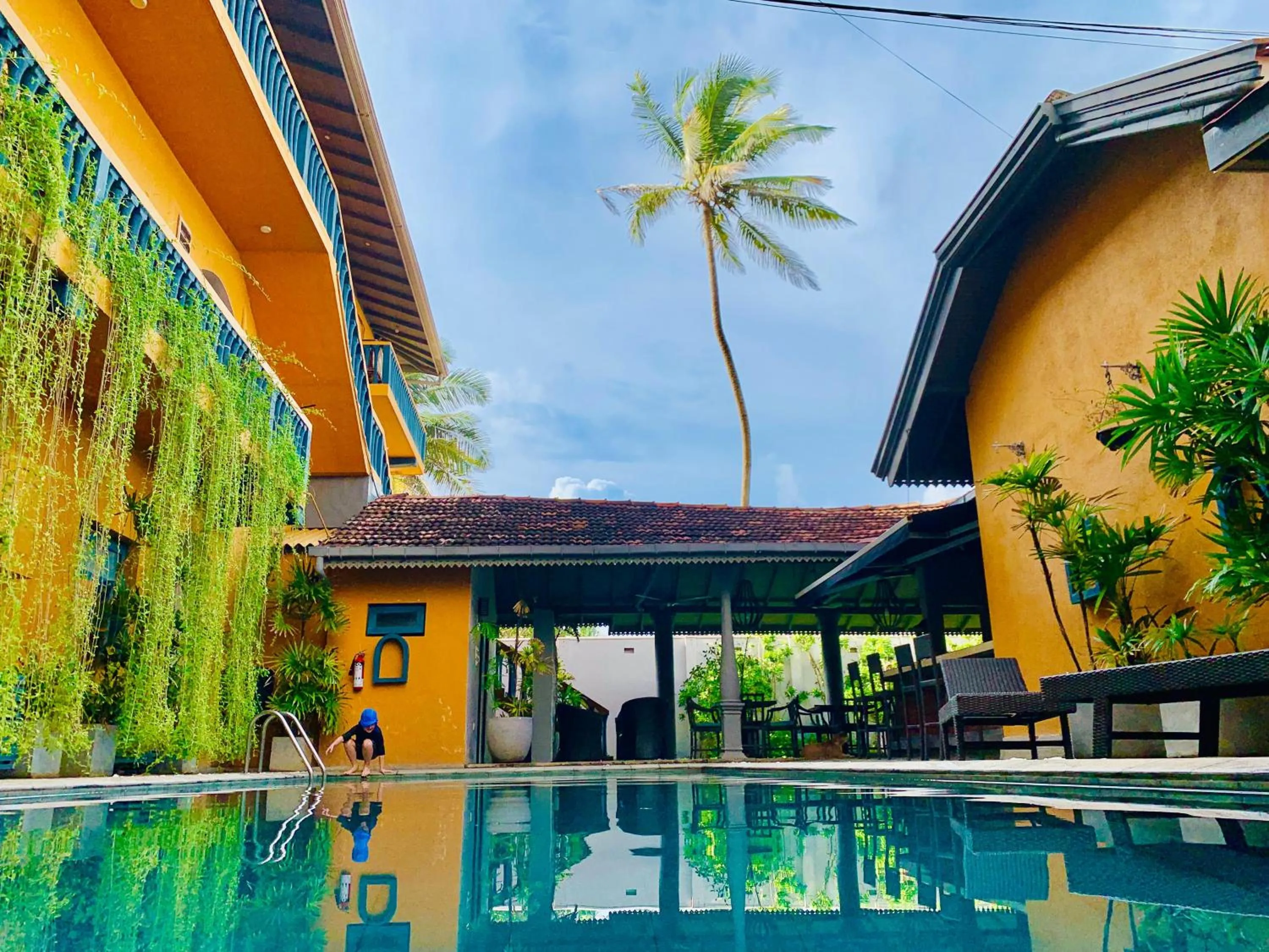 Swimming pool in Suite Lanka