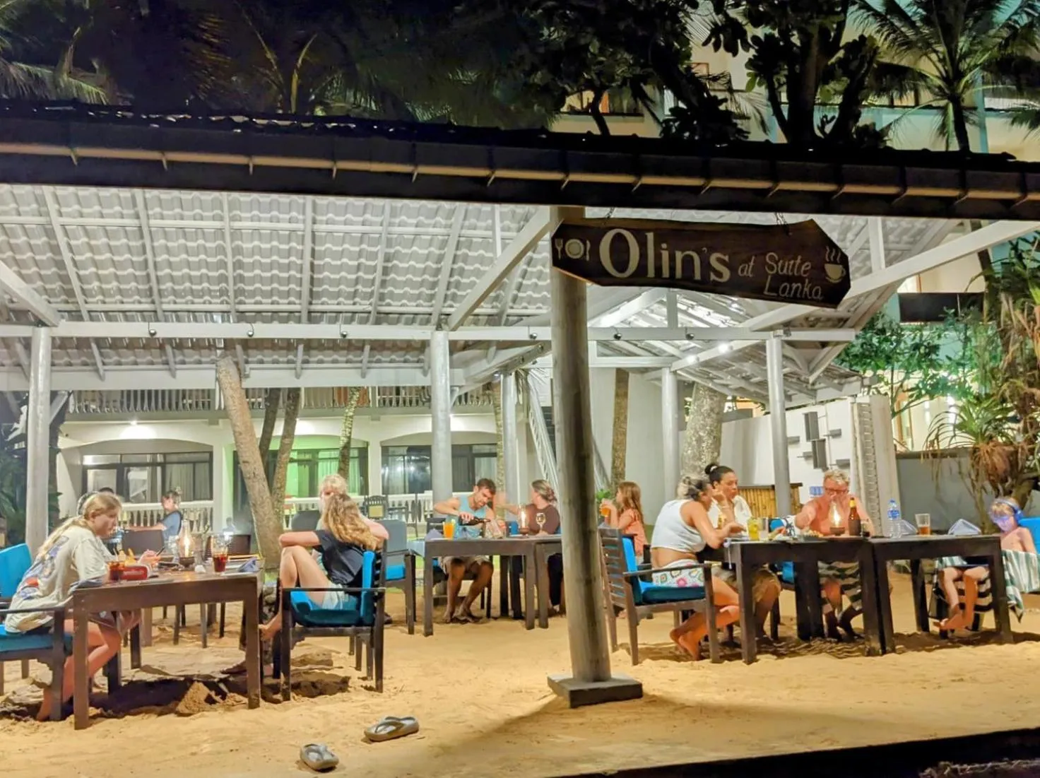 Restaurant/places to eat in Suite Lanka