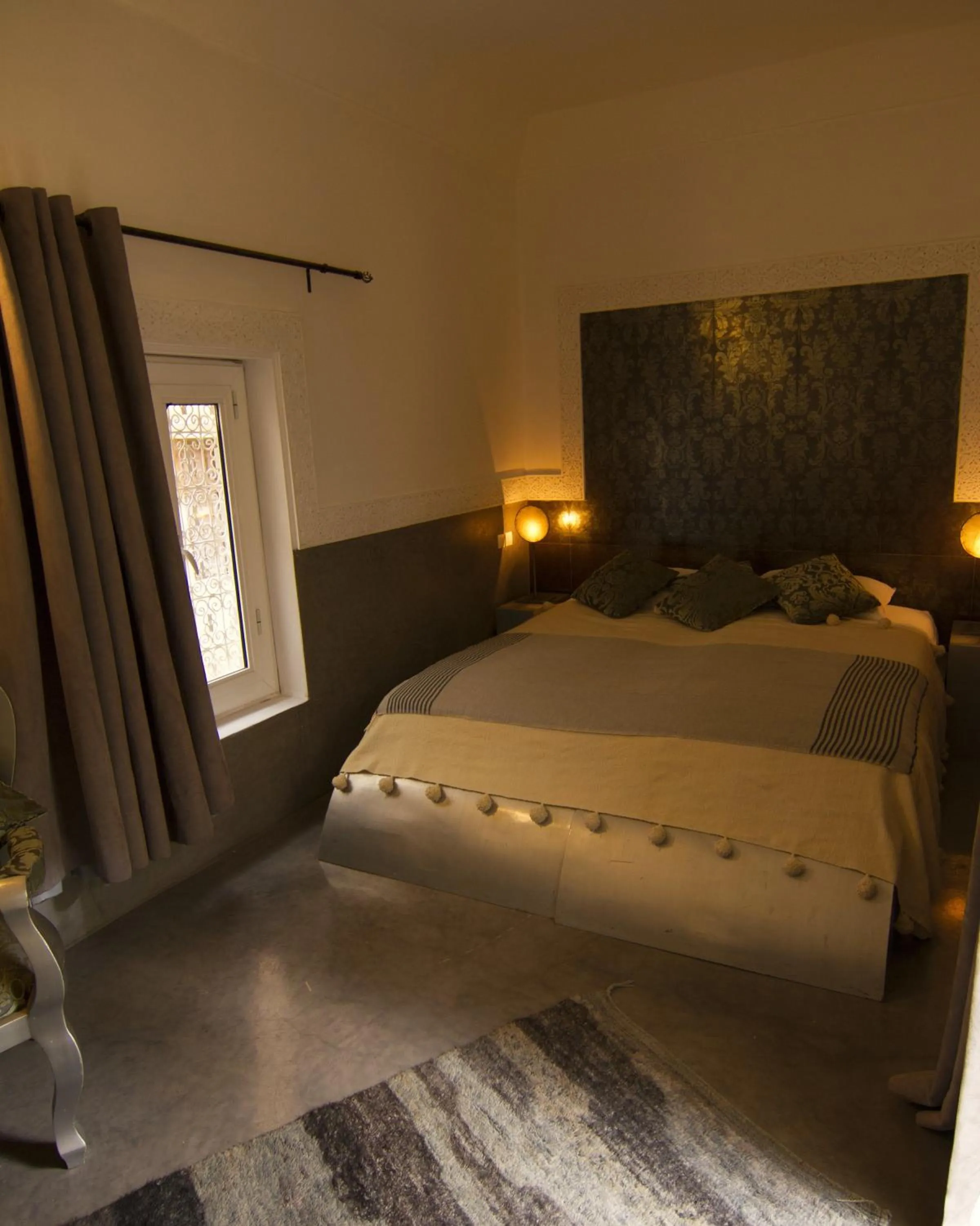 Bedroom, Bed in Dar Crystal