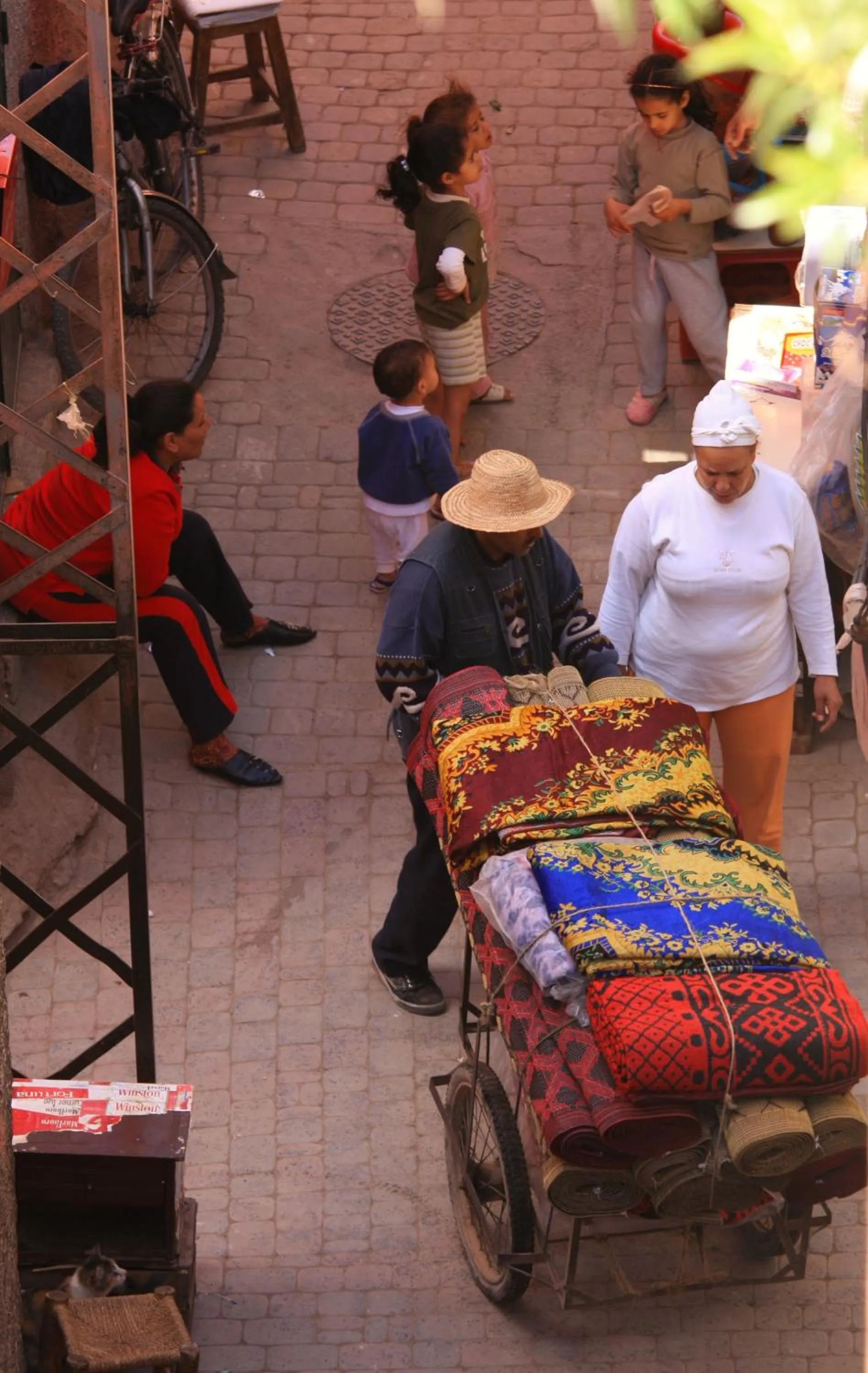 Area and facilities in Dar Crystal