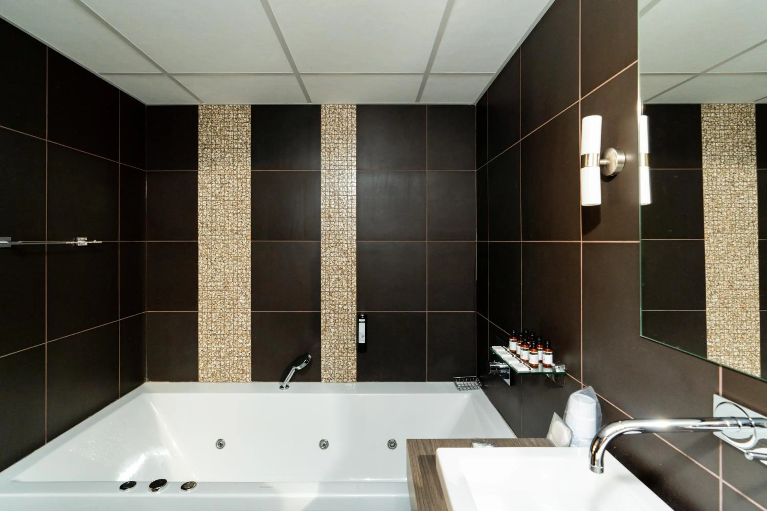 Bath in Fac & Spera -Hôtel & Spa