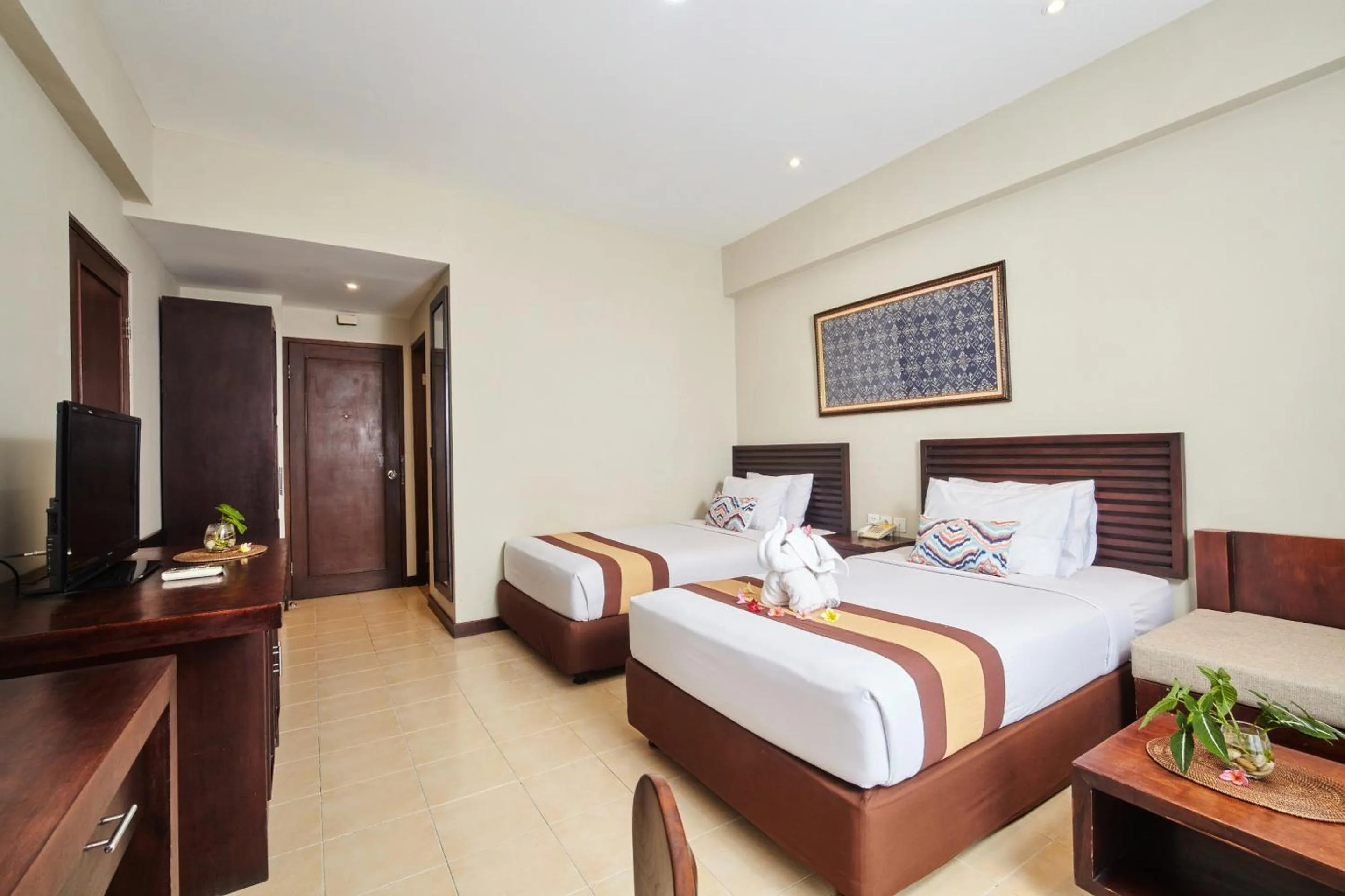 Bedroom, Bed in Grand Santhi Hotel