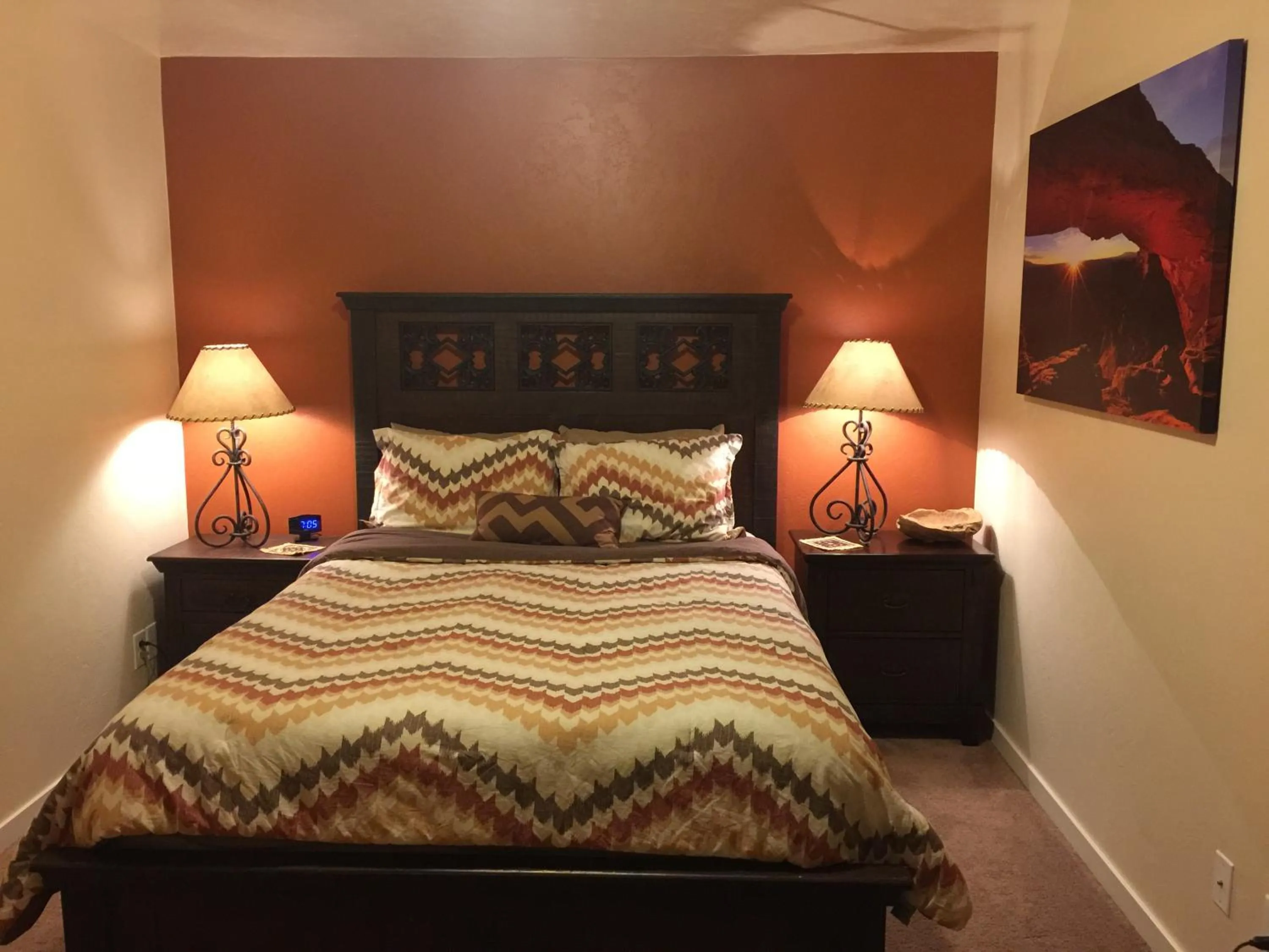 Bedroom, Bed in Oleander Place