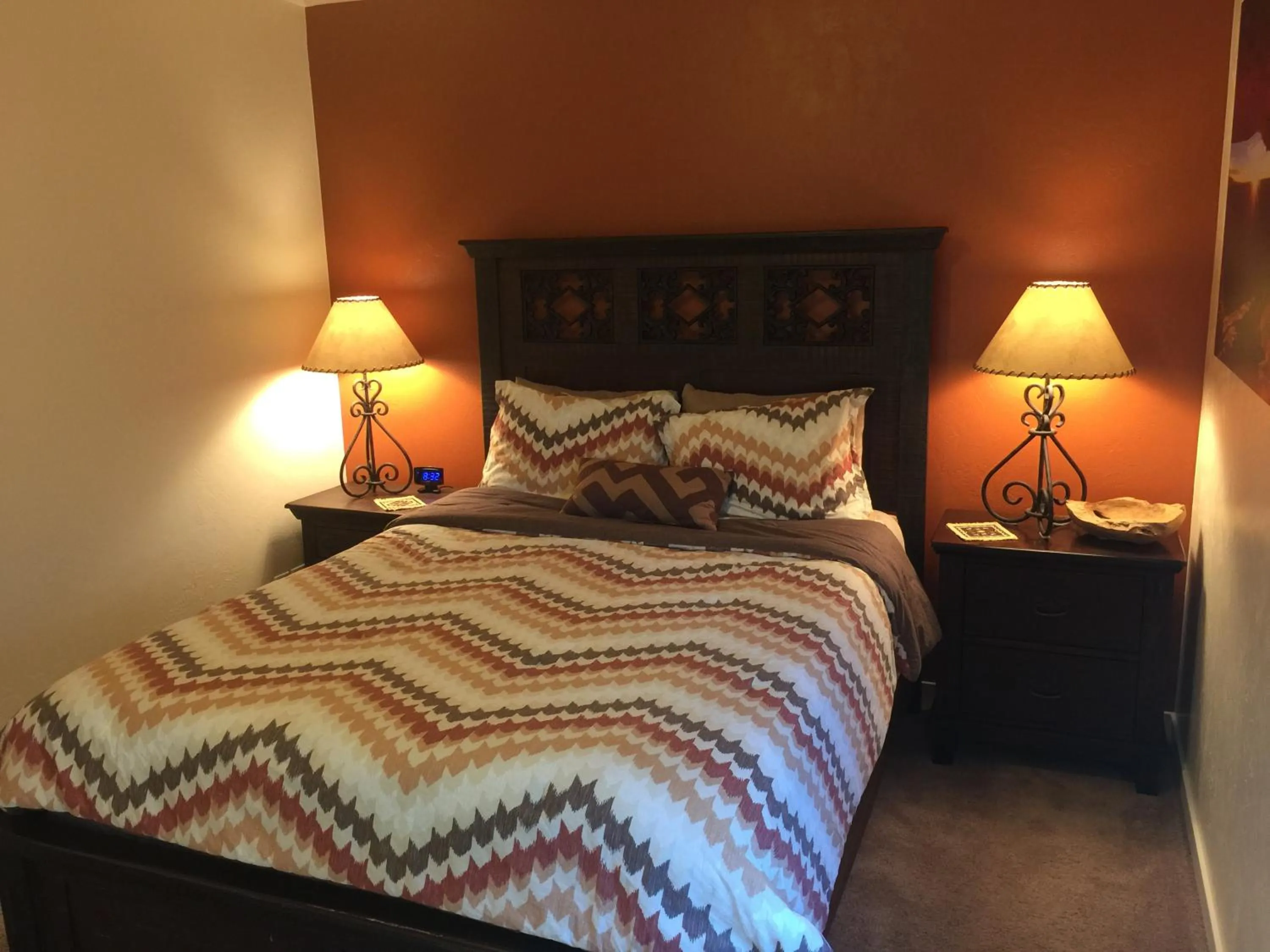 Bedroom, Bed in Oleander Place