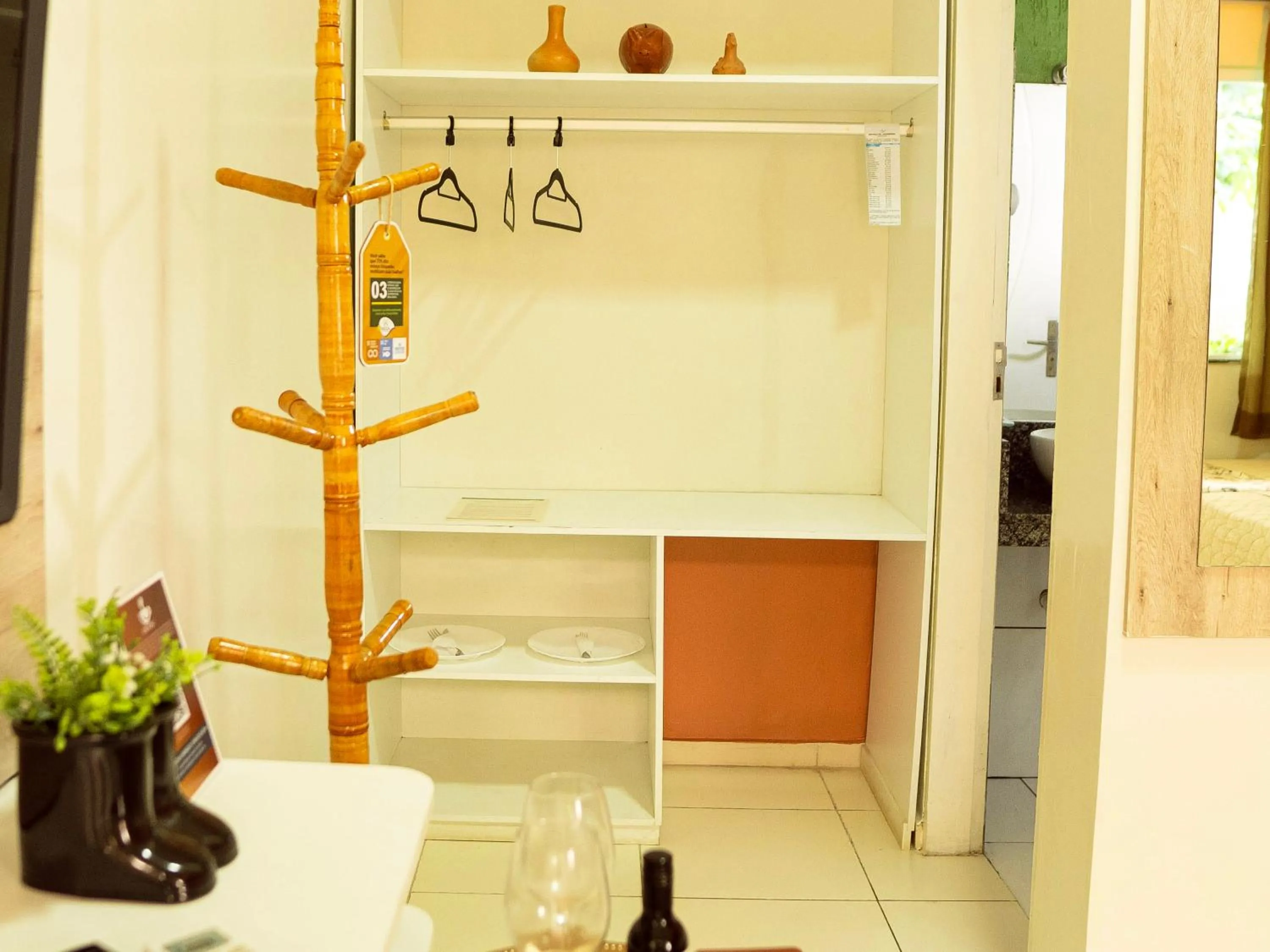 microwave in Muda Hotel