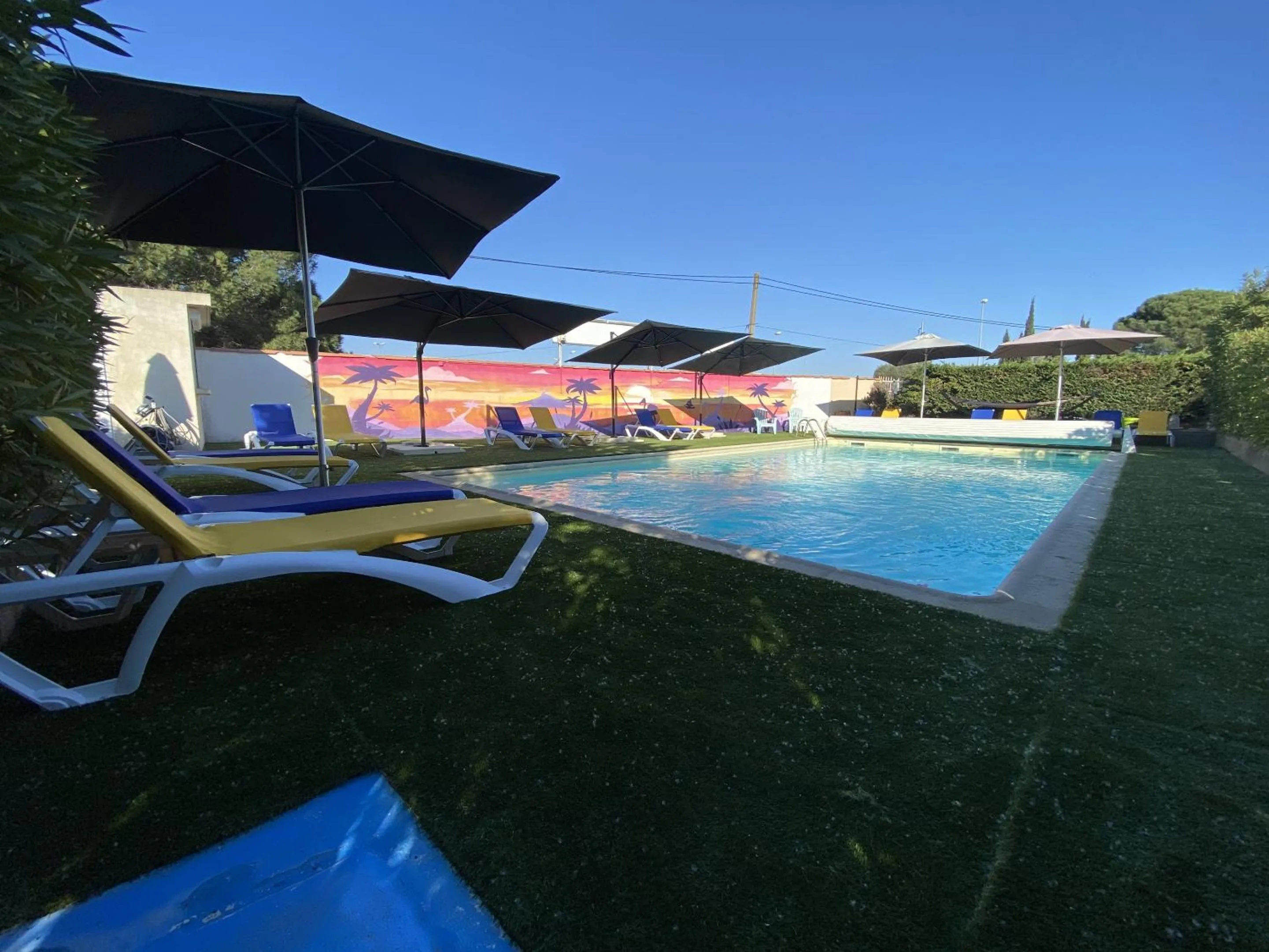 Pool view in Hotel Des 4 Vents "Esprit Camargue" Parking Privé securisé