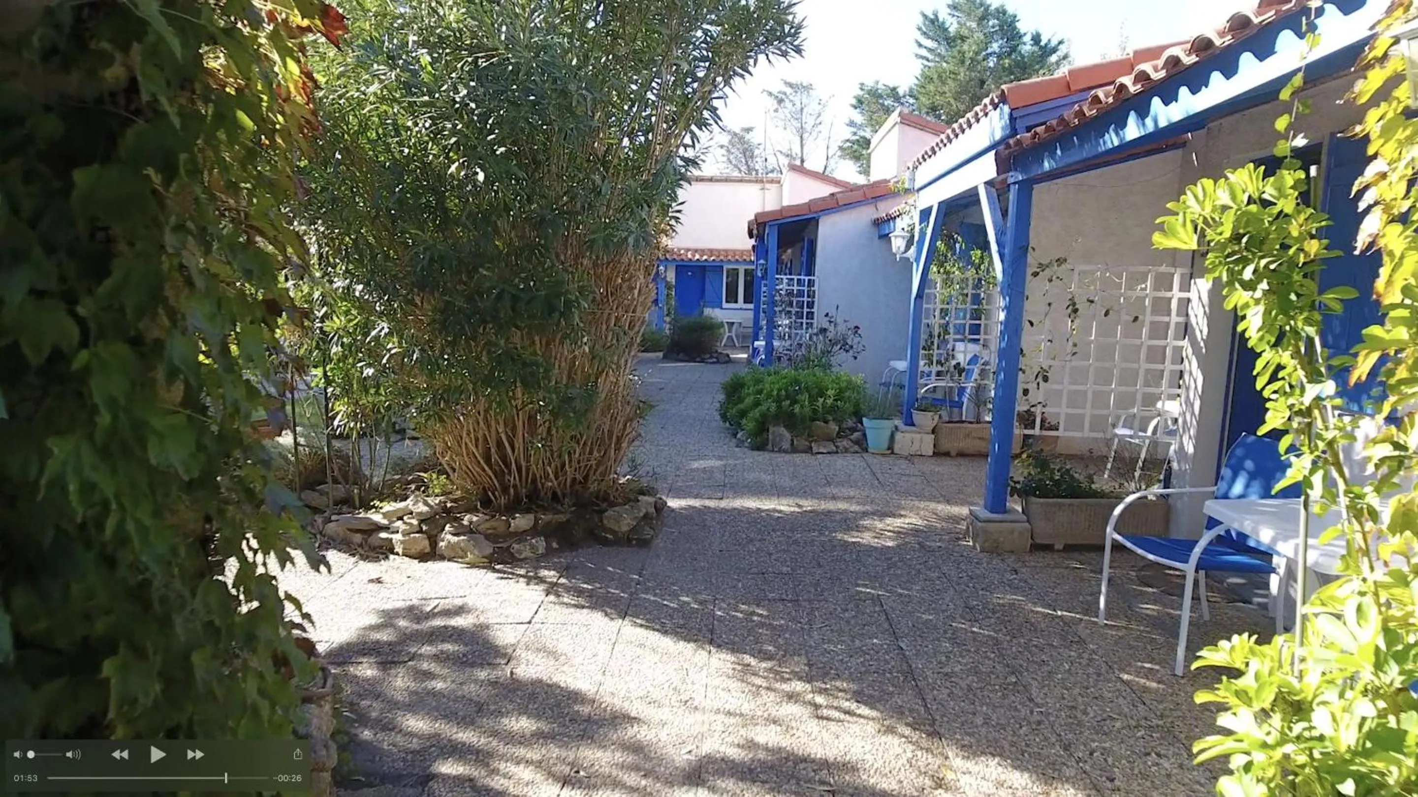 Bedroom in Hotel Des 4 Vents "Esprit Camargue" Parking Privé securisé