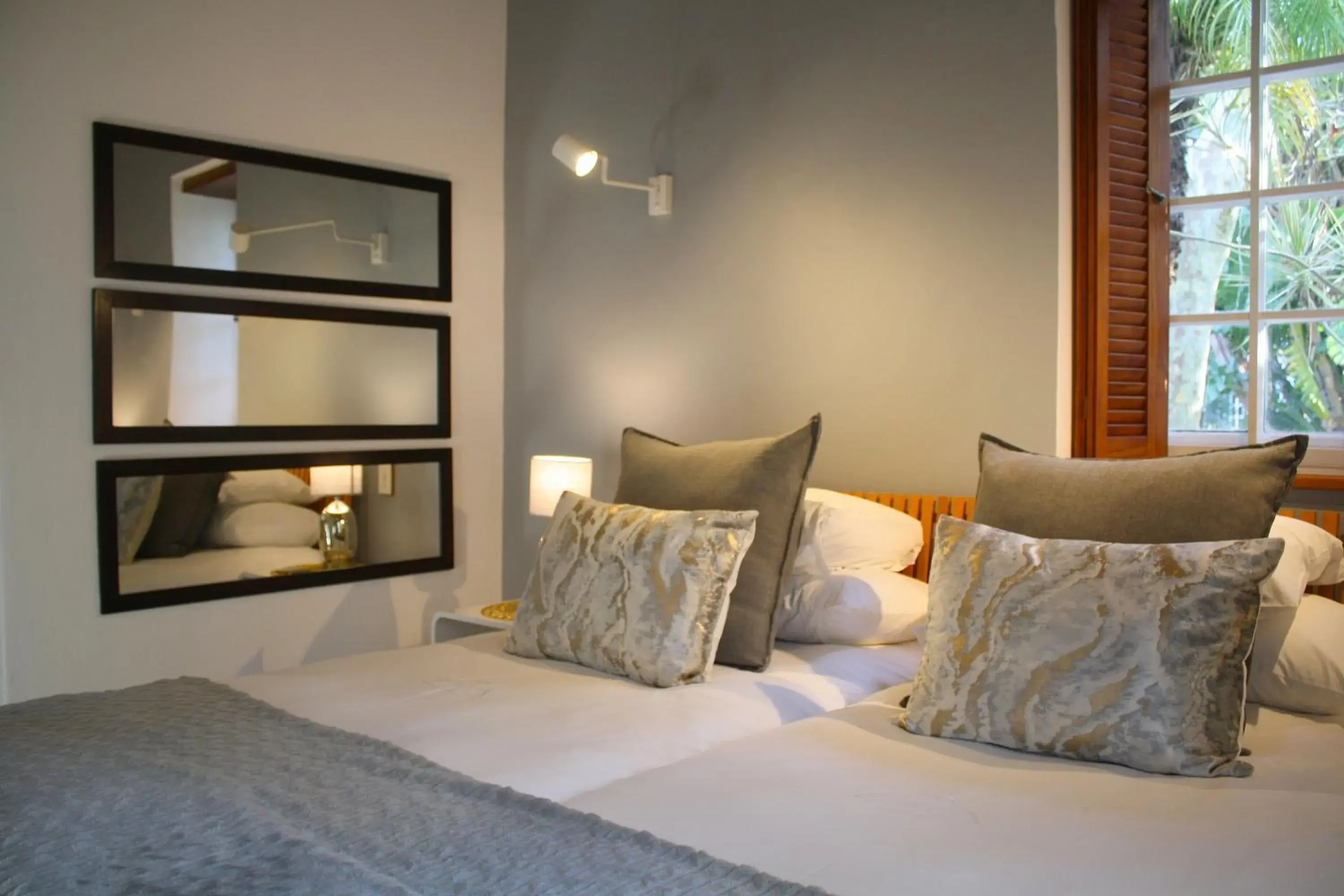 Comfort Twin Room in Rothman Manor Comfort Twin Room in Rothman Manor