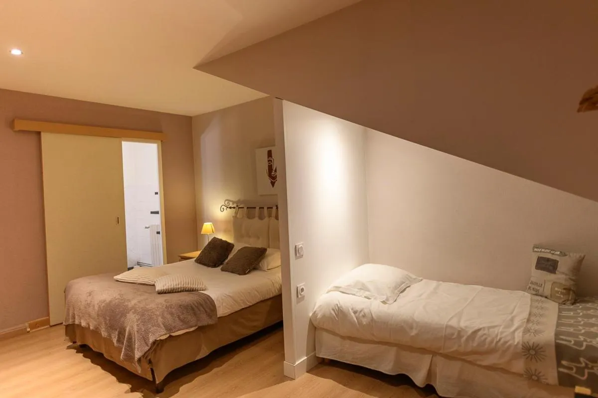 Bedroom, Bed in Logis Hôtel Restaurant Le Castel Fleuri