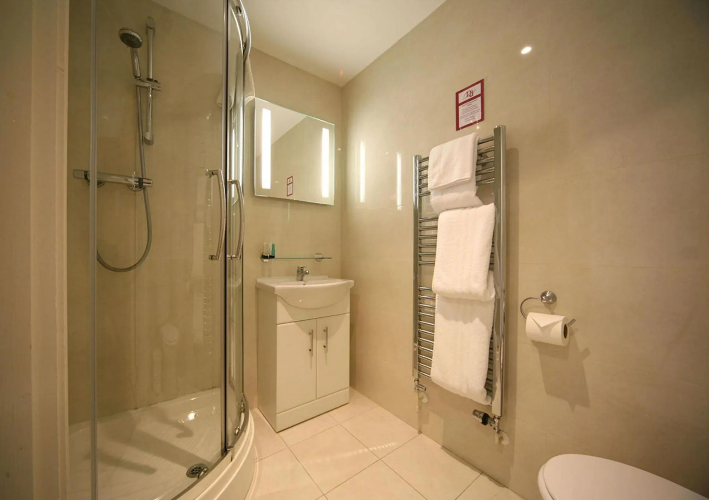 Shower in The Dewdrop Inn