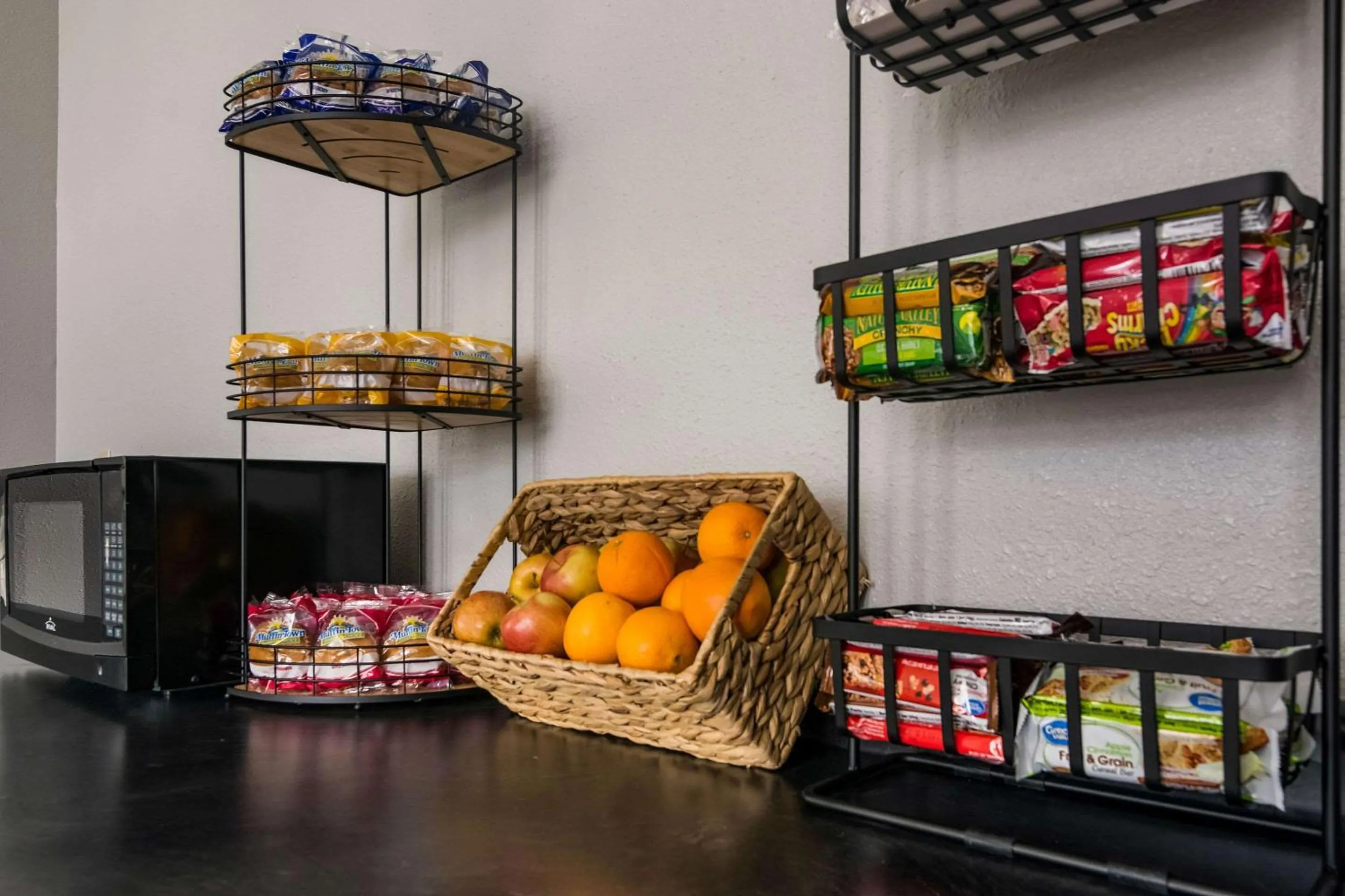 Breakfast in Econo Lodge Branson Theater District