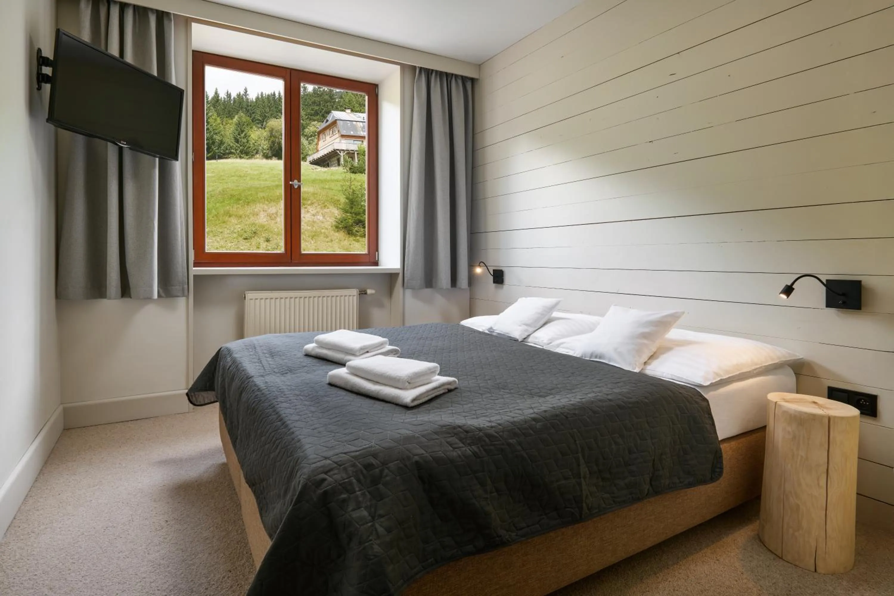 Bedroom, Bed in Hotel Adam